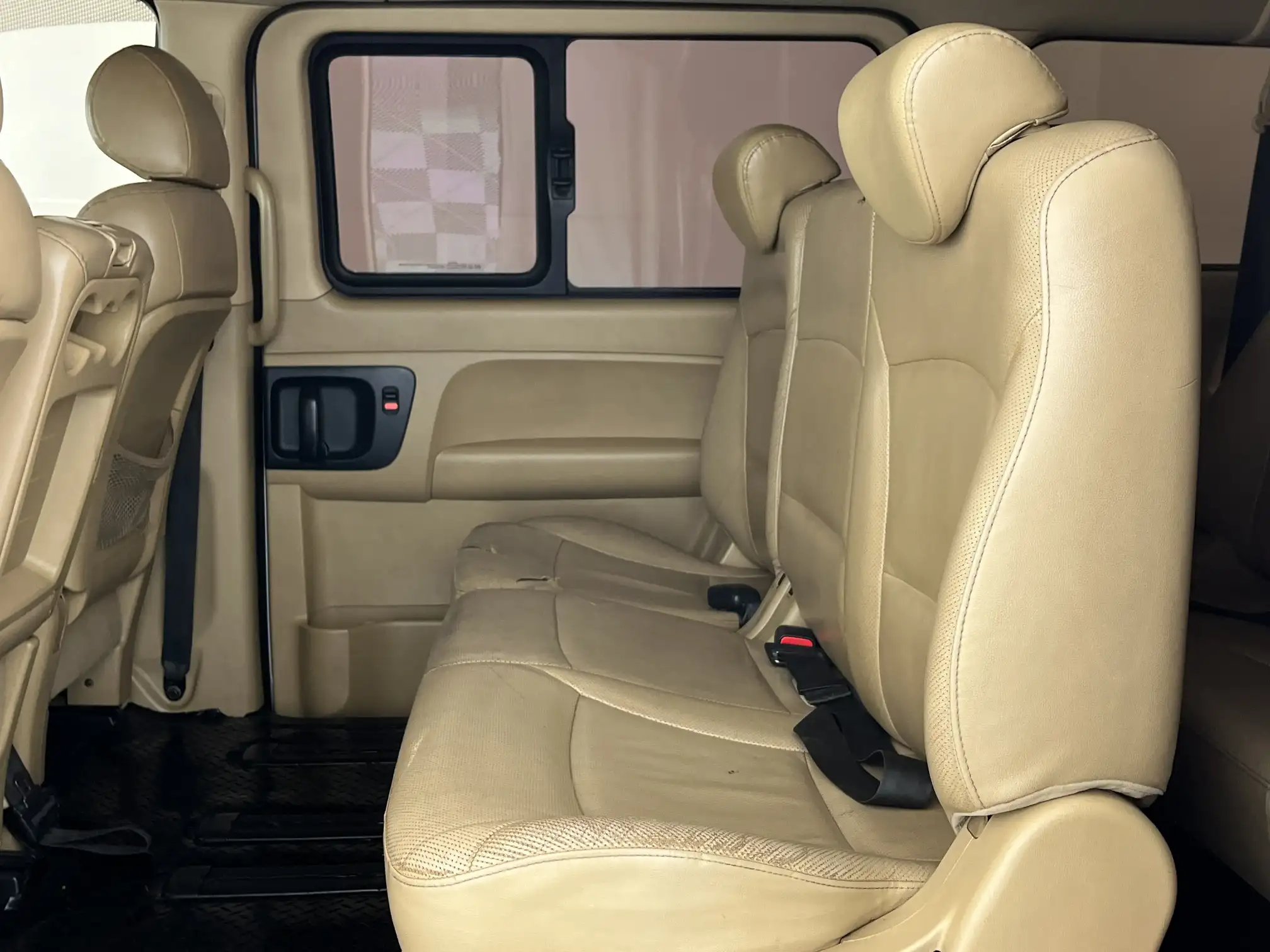 Hyundai H-1