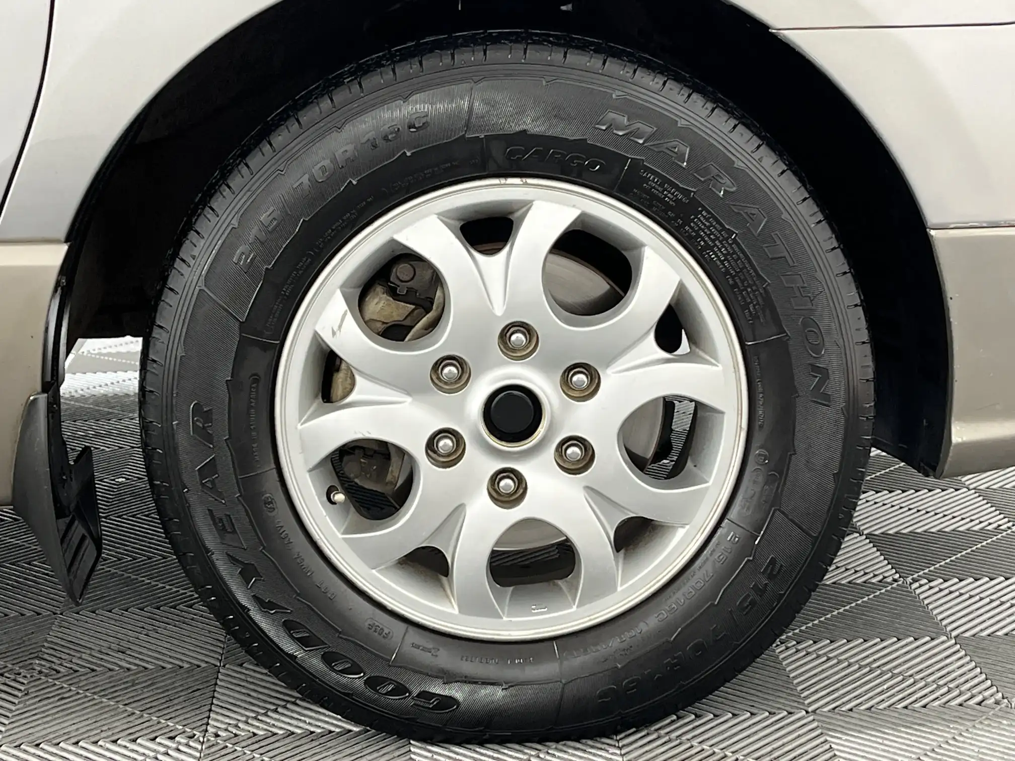 Hyundai H-1