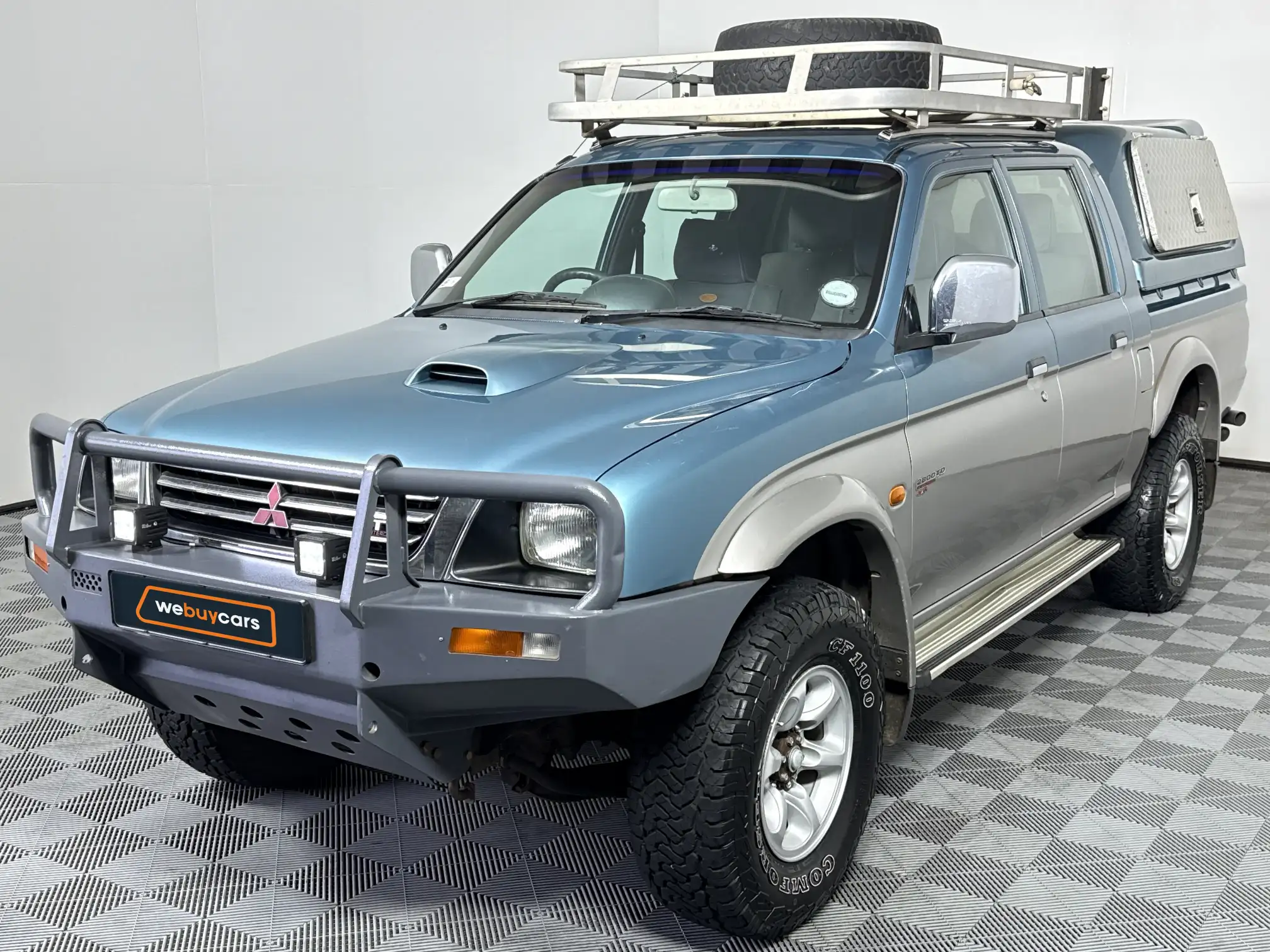 2001 Mitsubishi Colt