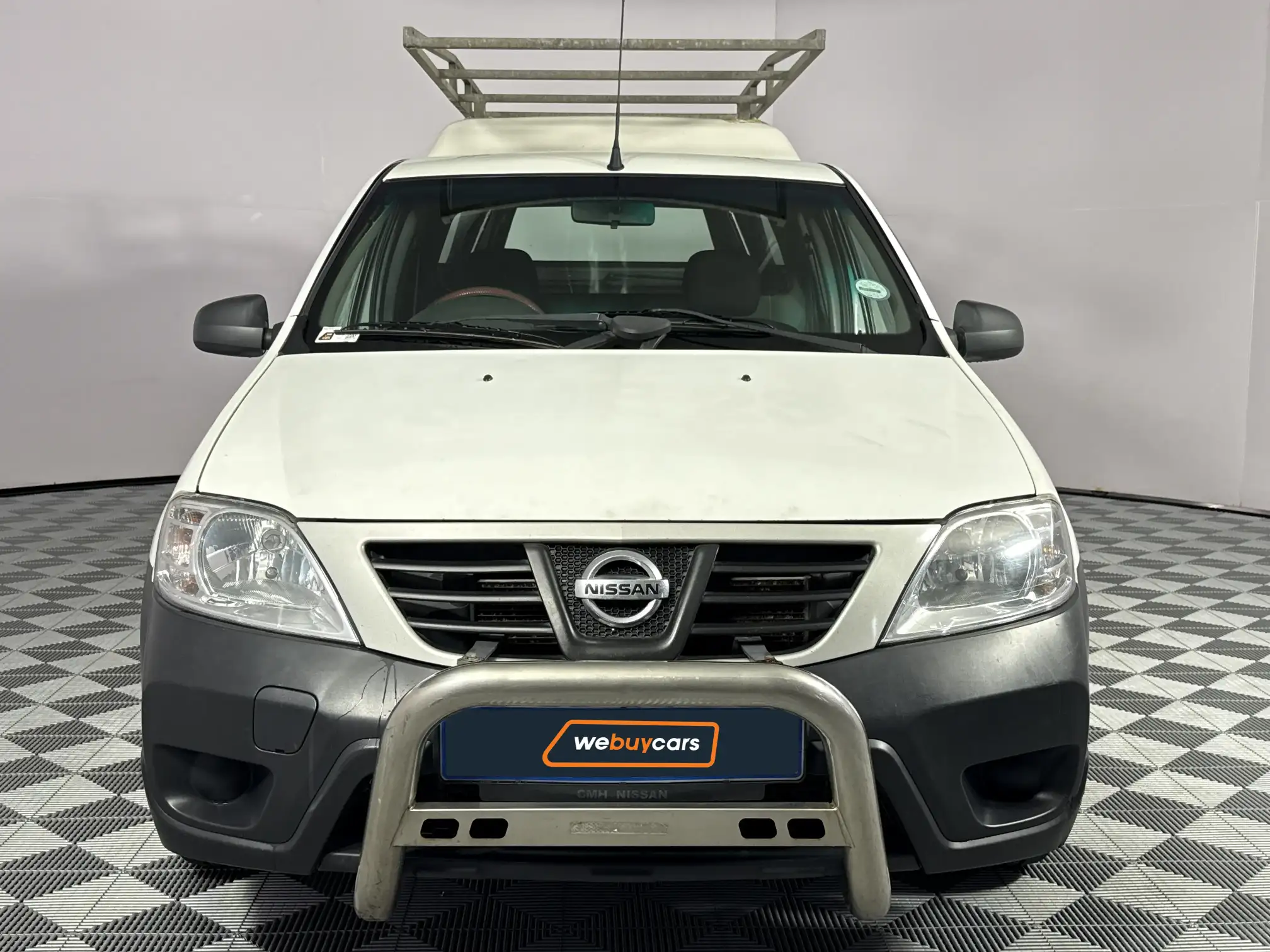 Nissan NP200