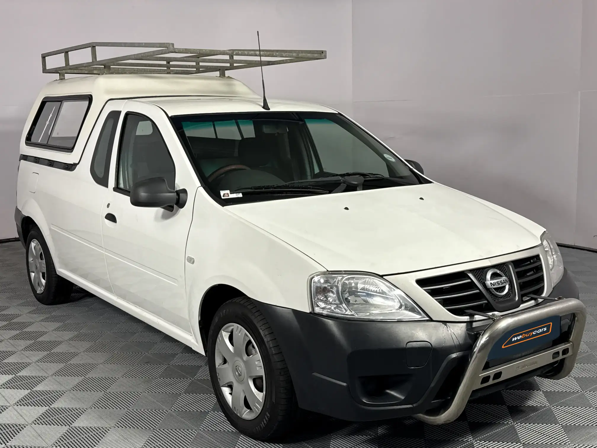 Nissan NP200