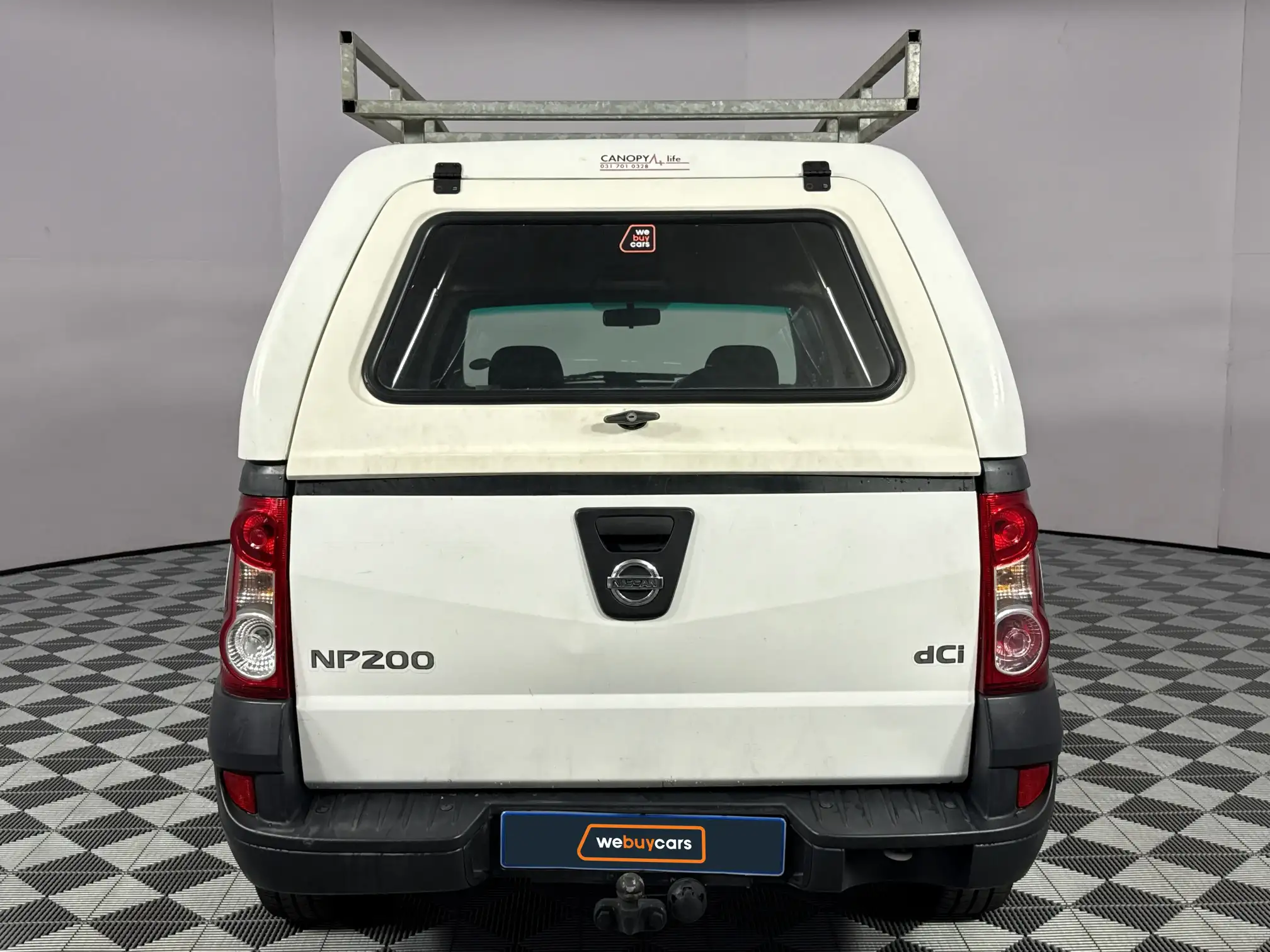 Nissan NP200