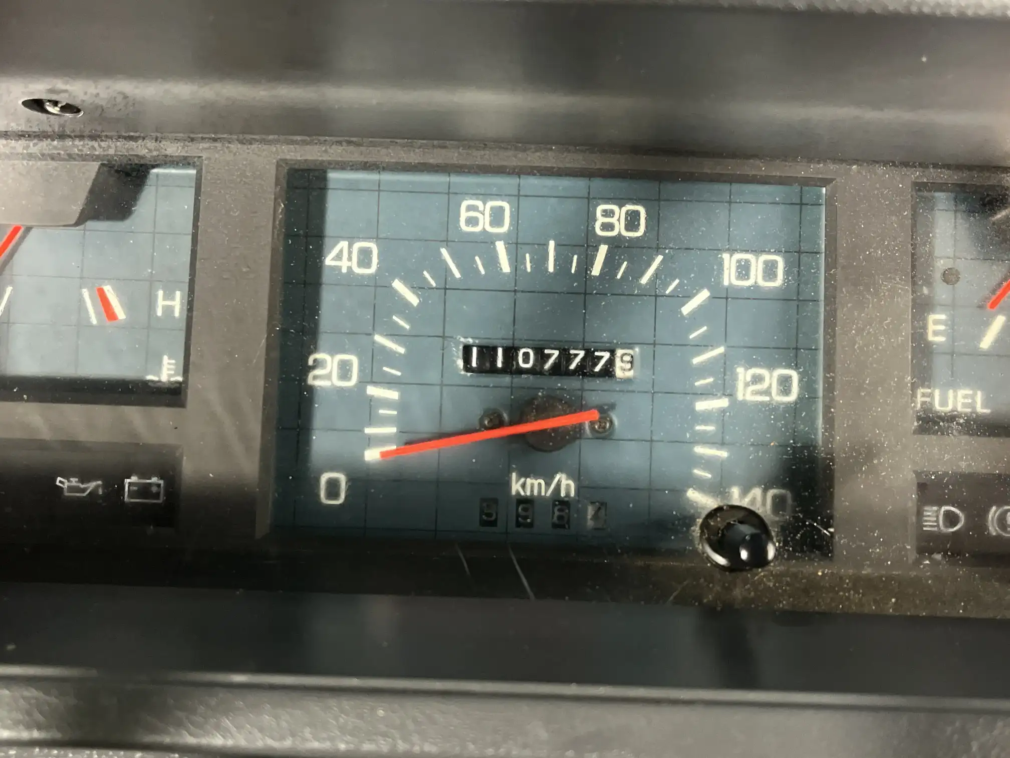 Mitsubishi L300