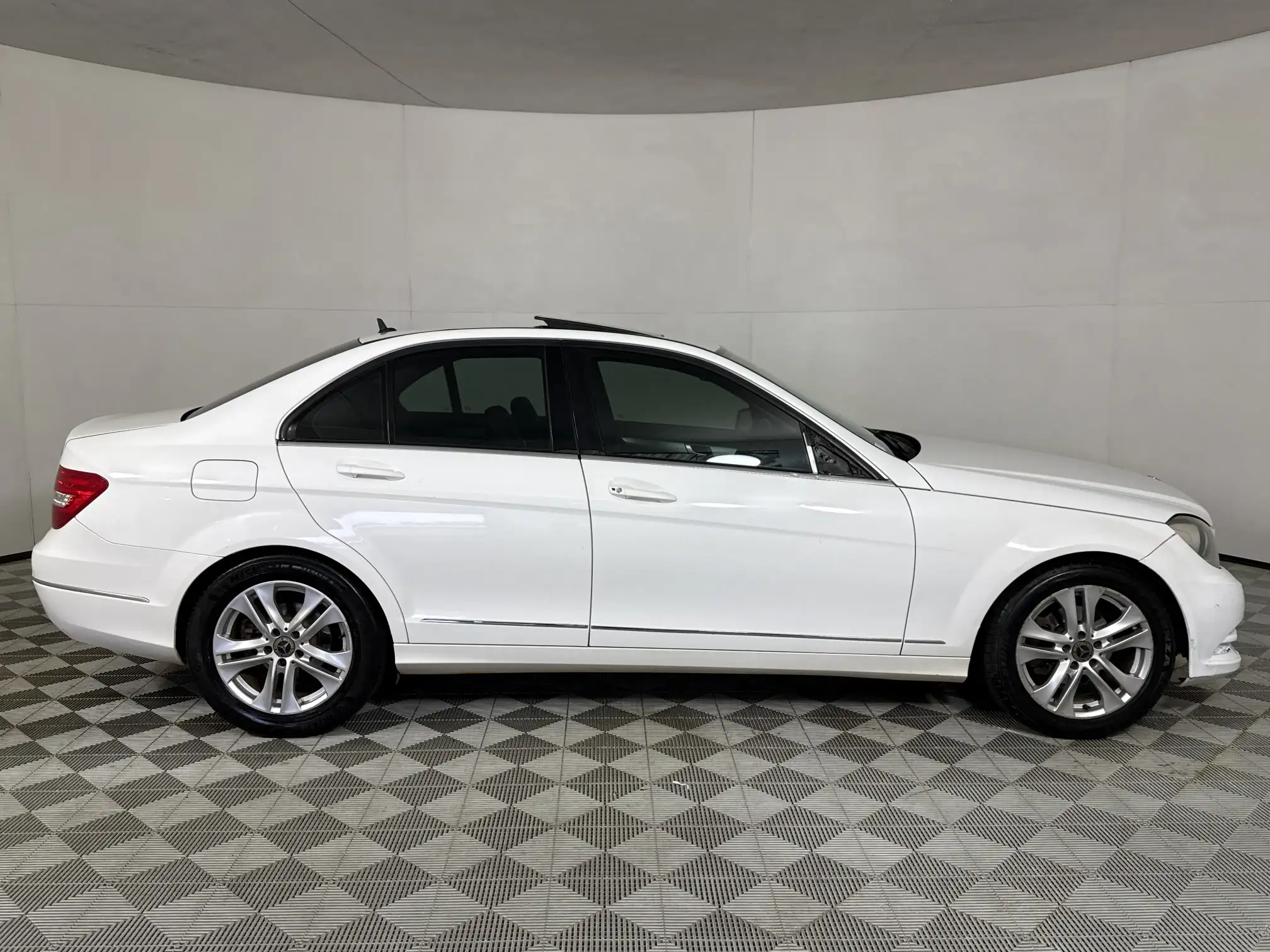Mercedes-Benz C Class Sedan
