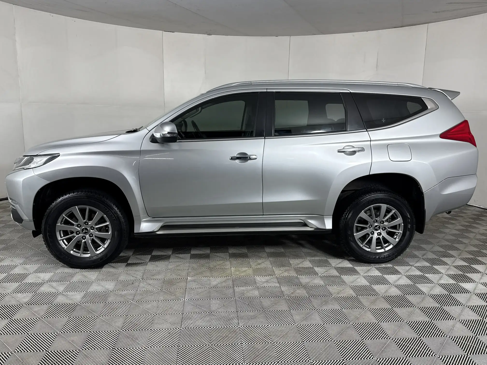 Mitsubishi Pajero Sport