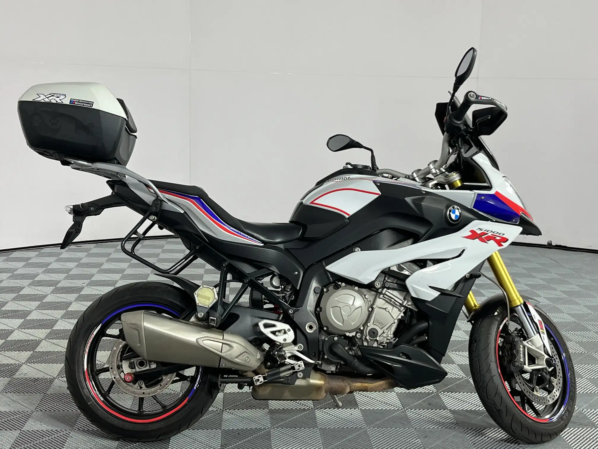 BMW S Series