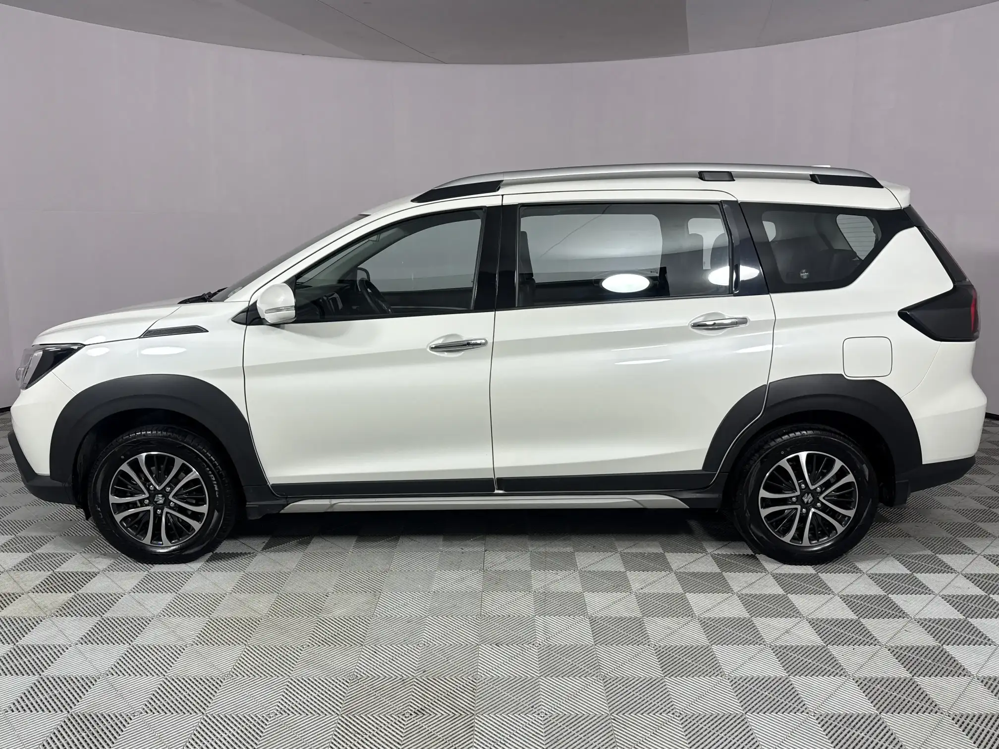 Suzuki XL6