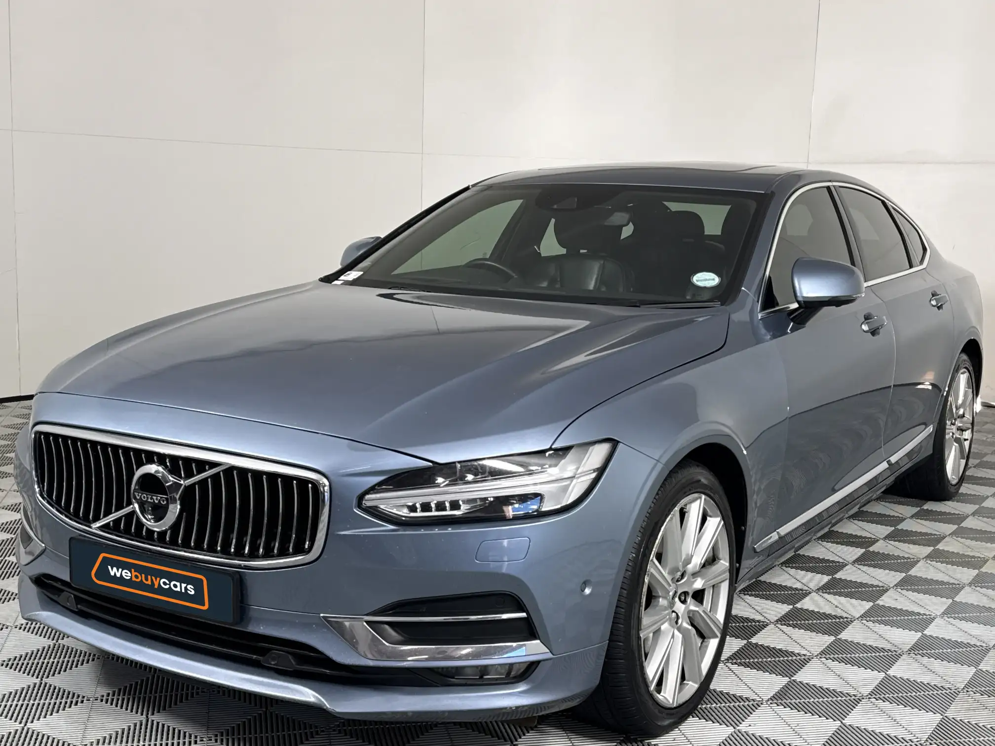 2017 Volvo S90