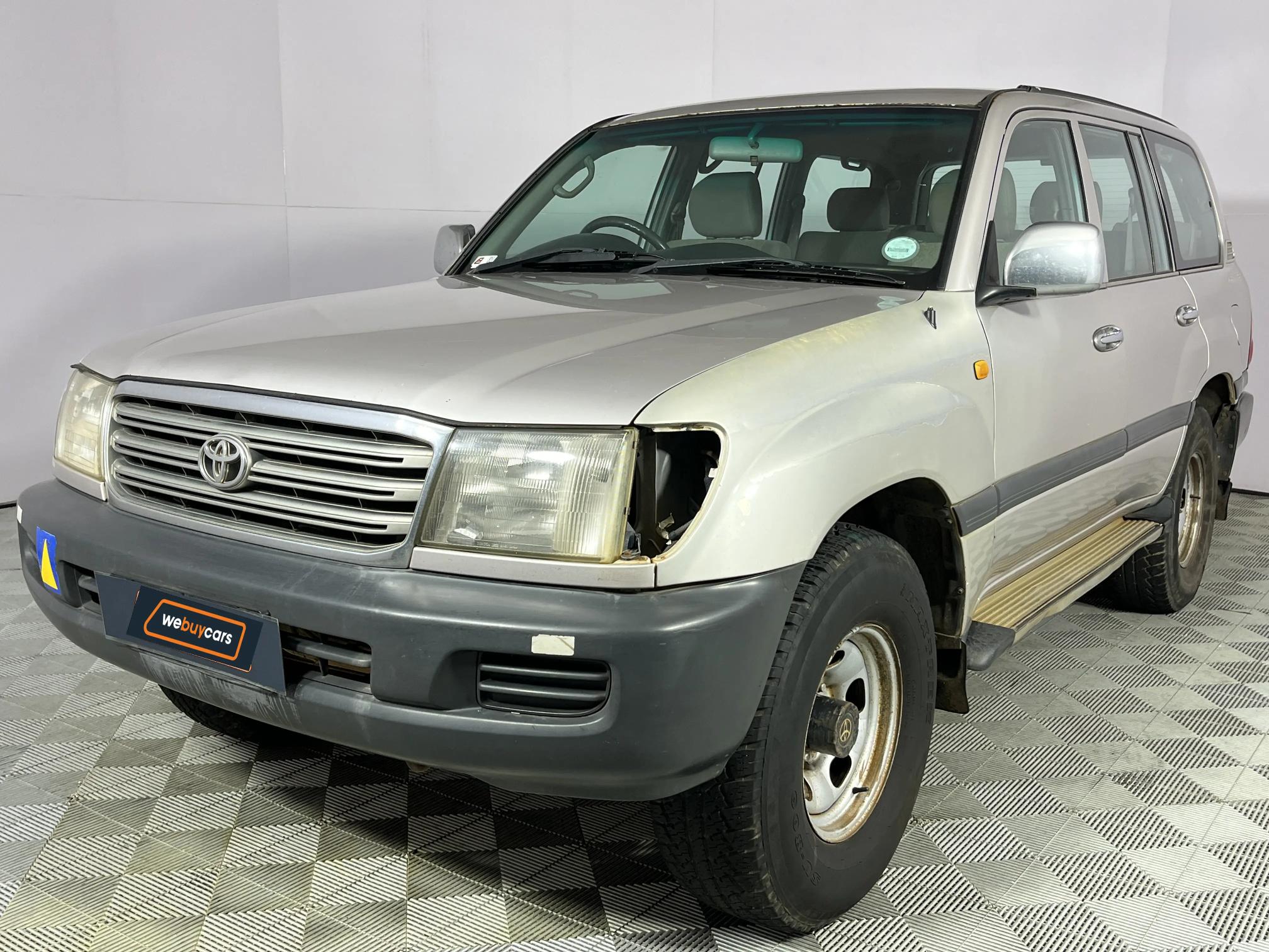 Toyota Land Cruiser 100 GX 4.5 Petrol