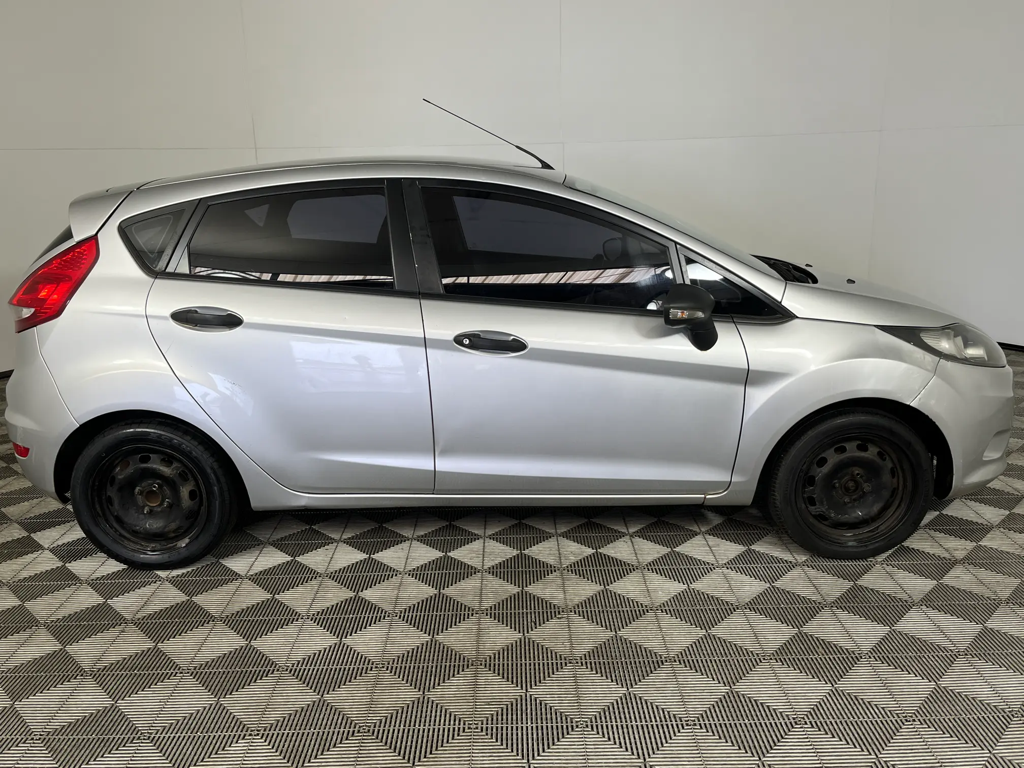 Used 2012 Ford Fiesta 1.4i Ambiente 5-Door for sale | WeBuyCars