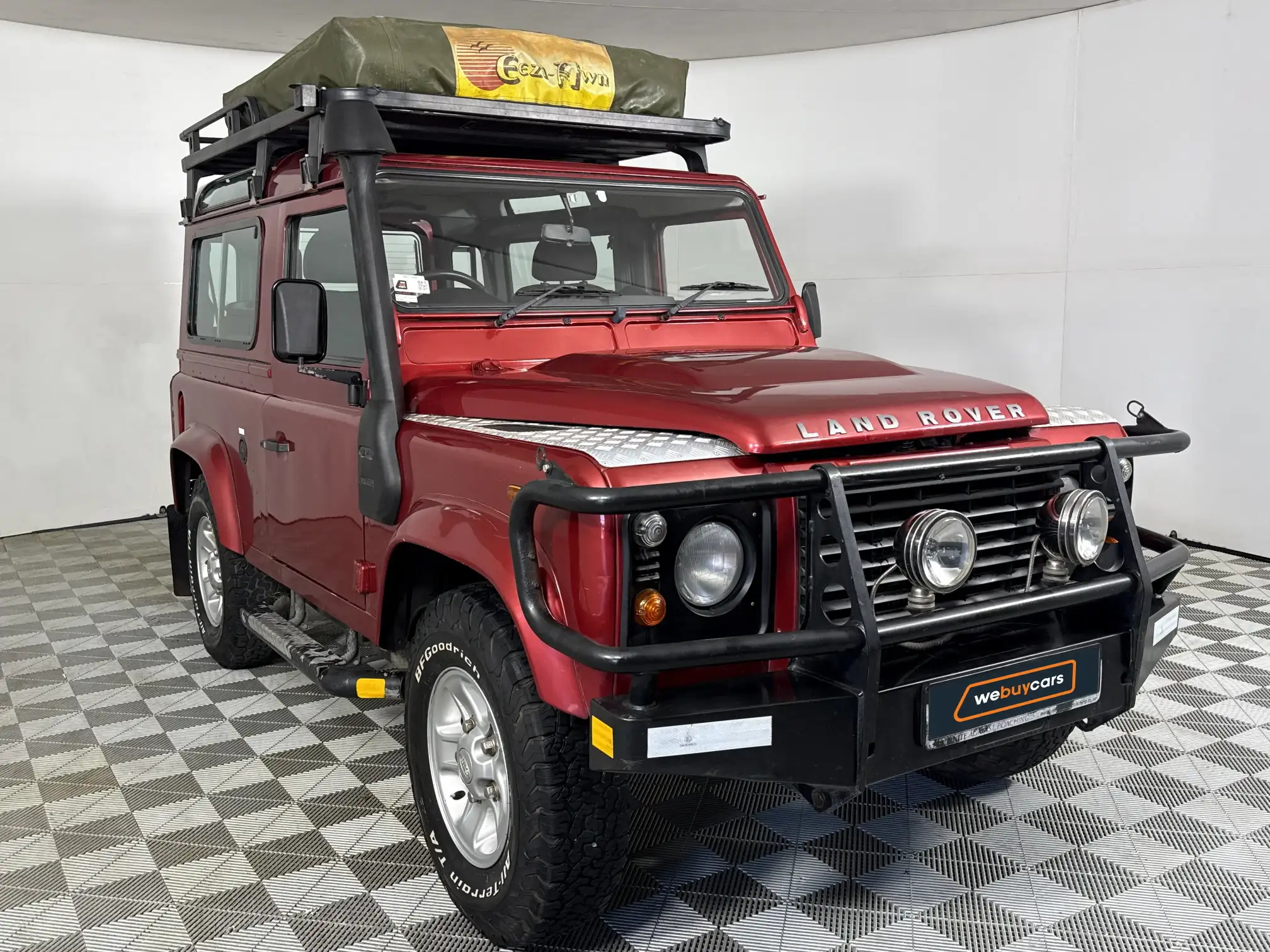 Land Rover Defender 90