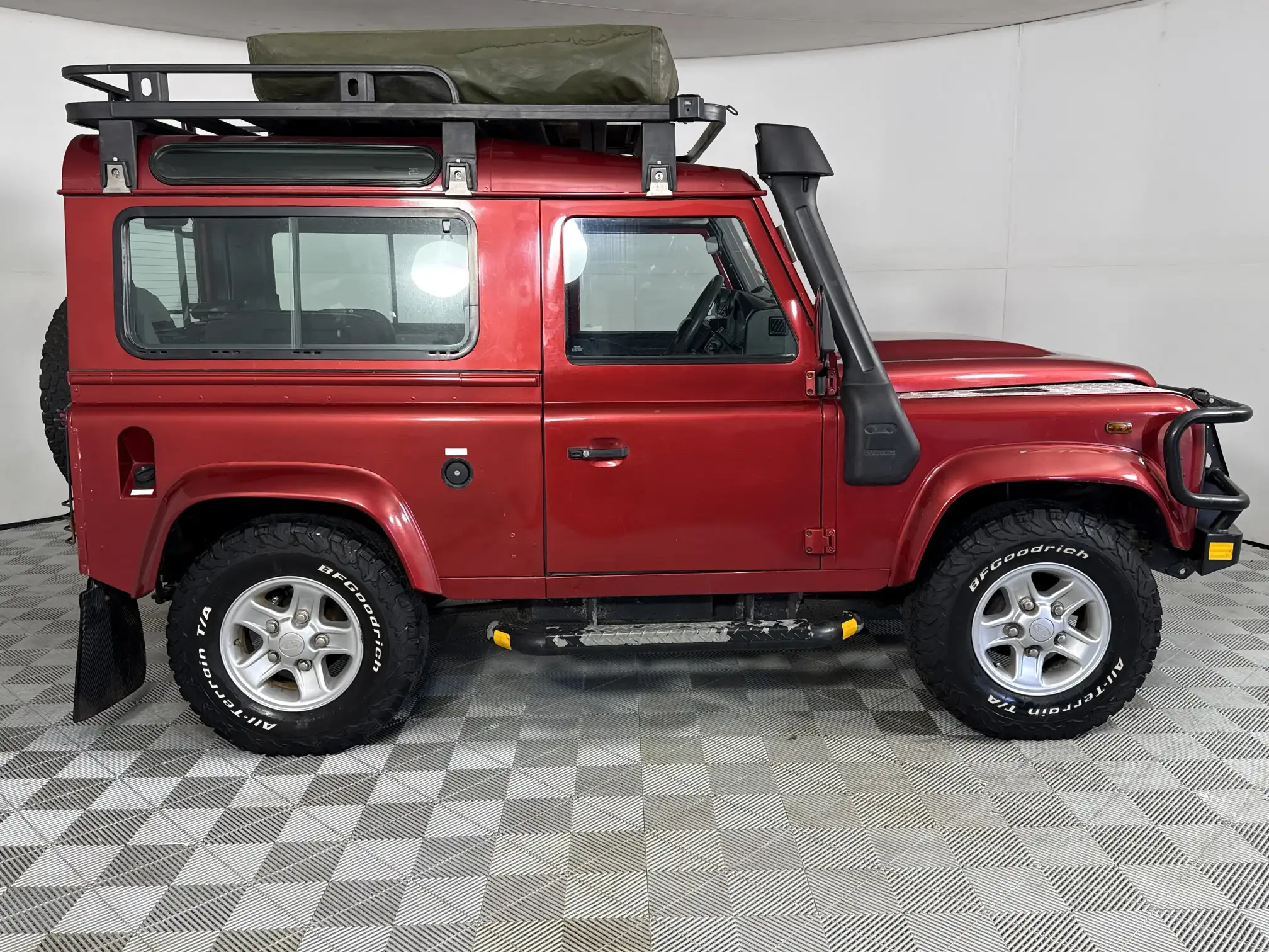 Land Rover Defender 90
