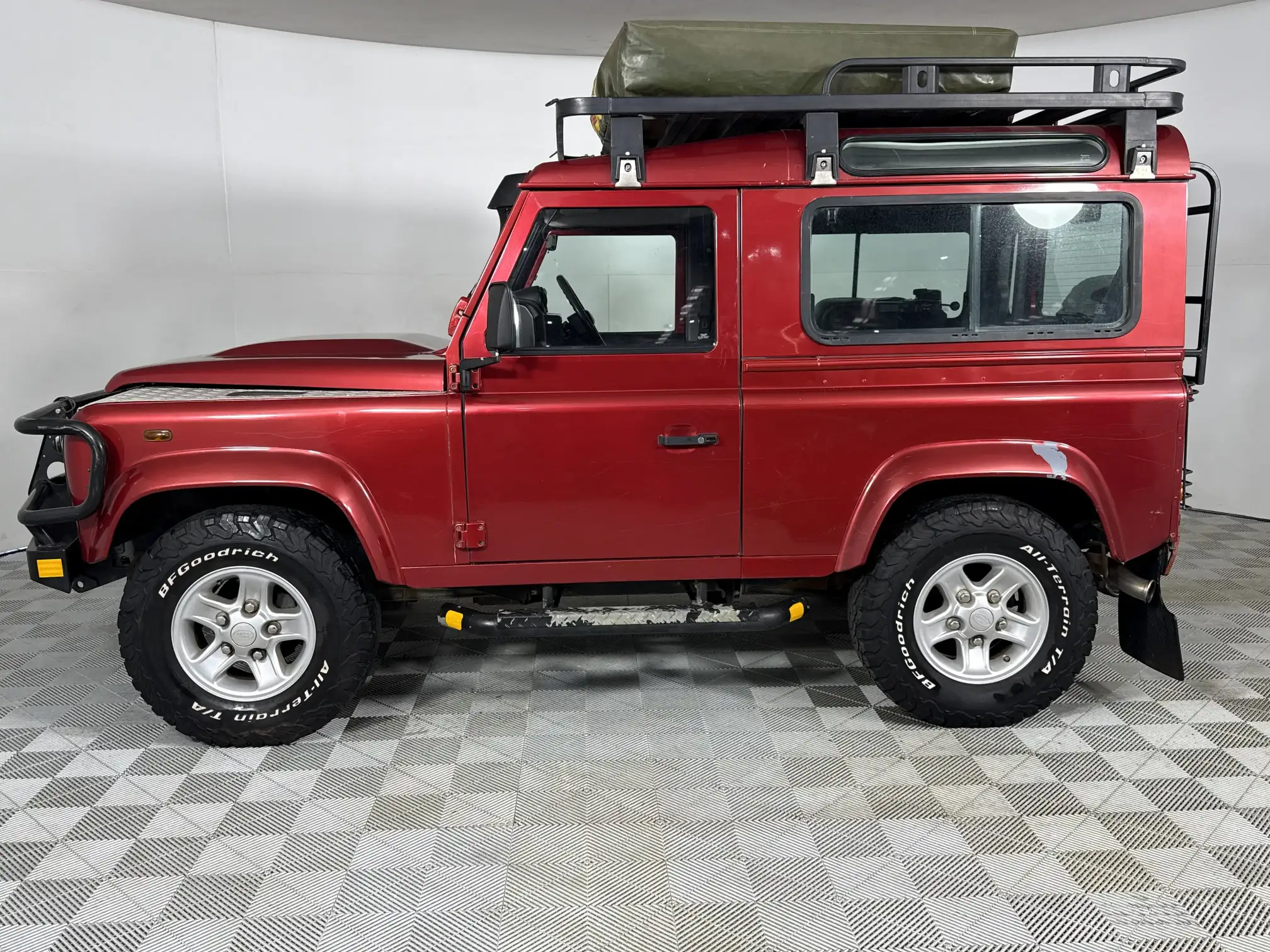 Land Rover Defender 90