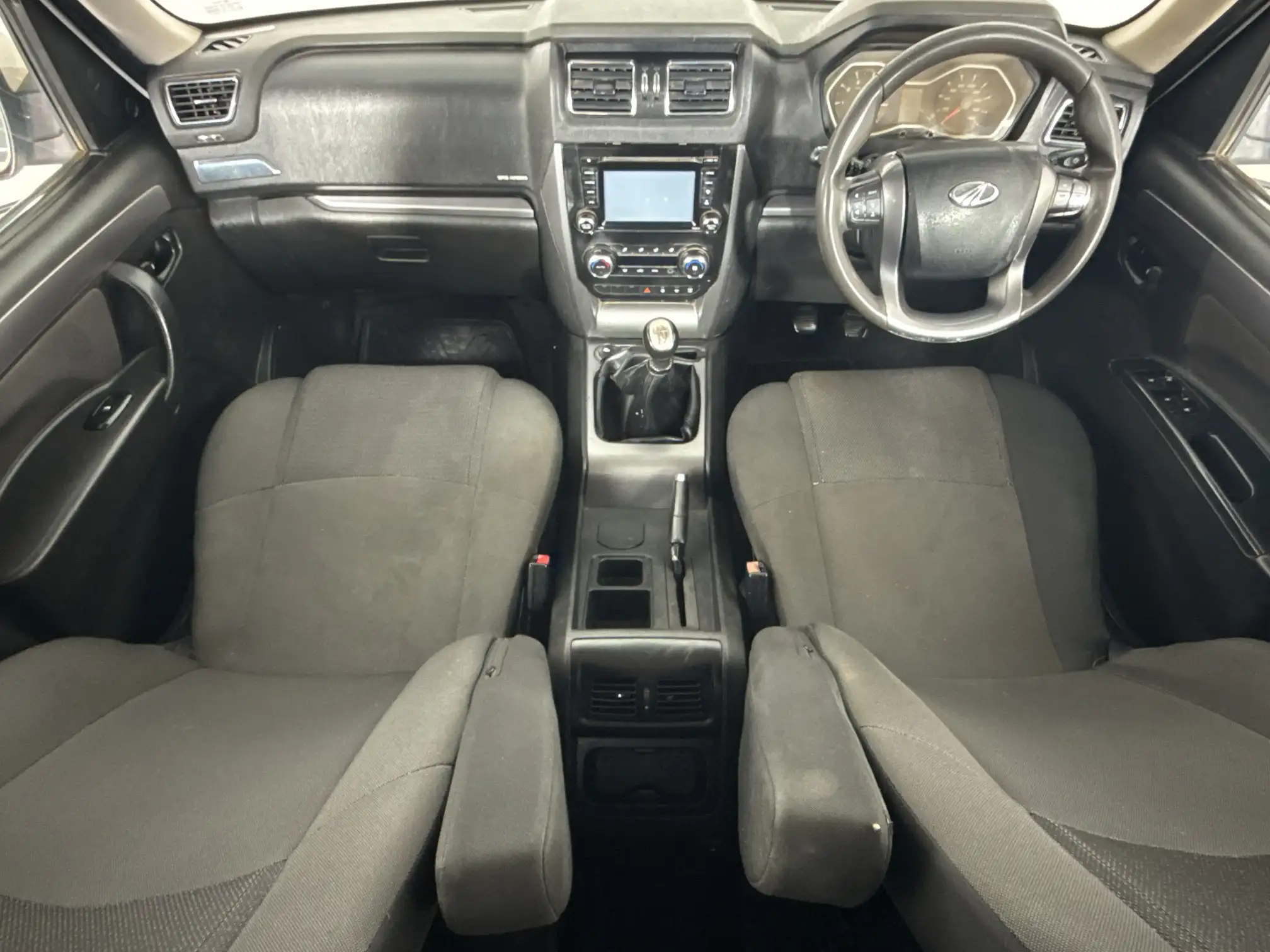 Mahindra PIK UP
