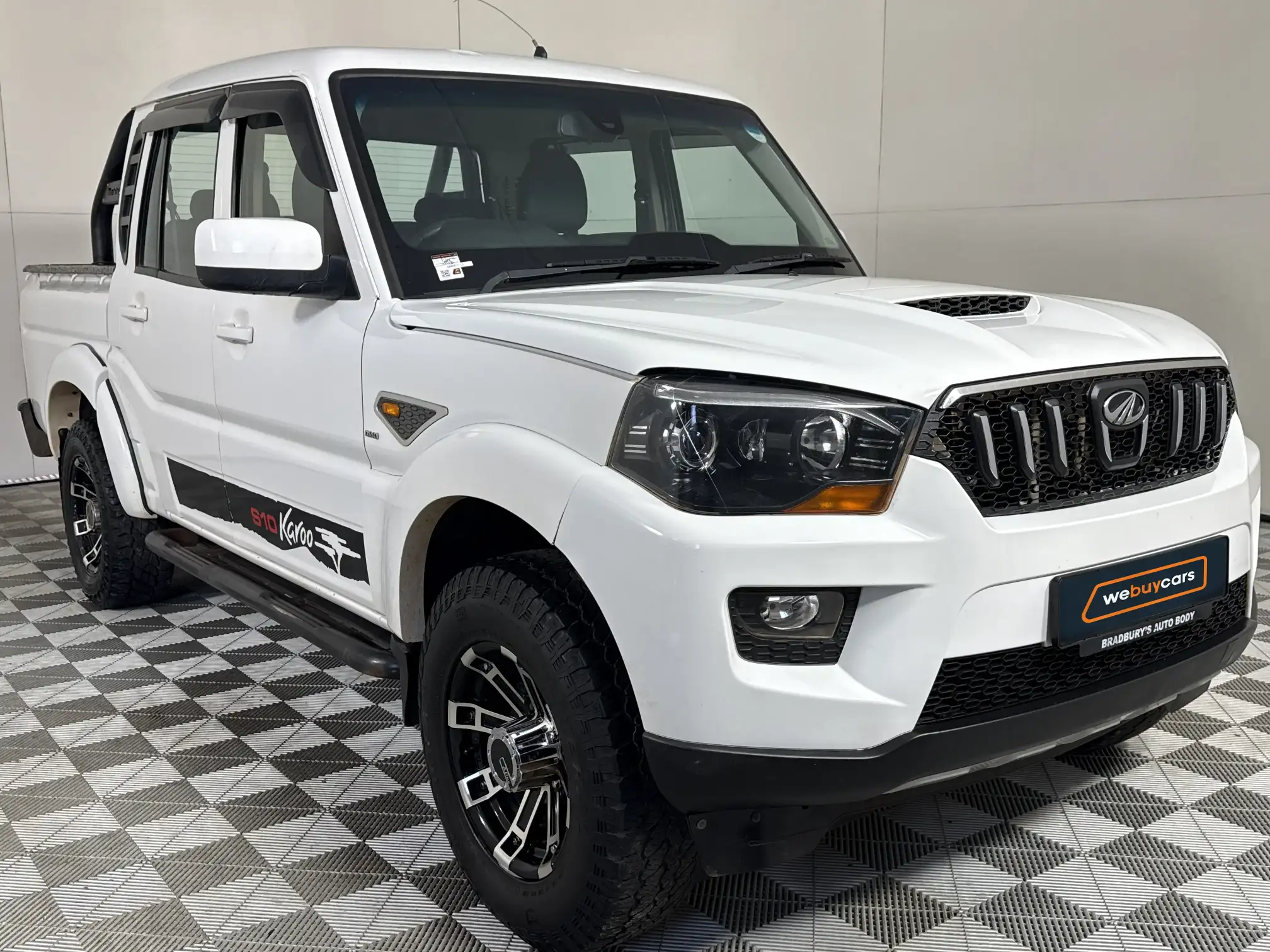 Mahindra PIK UP