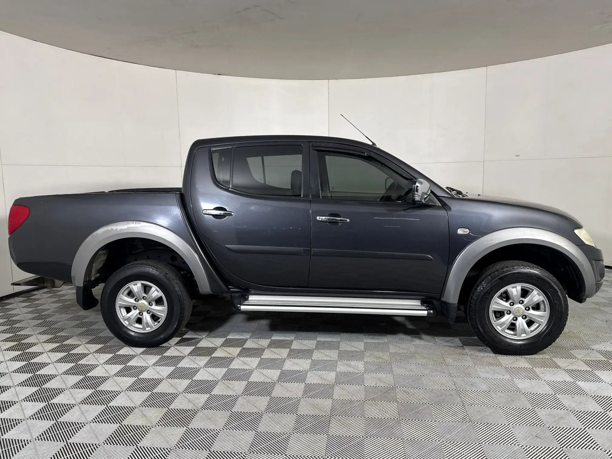 Mitsubishi Triton