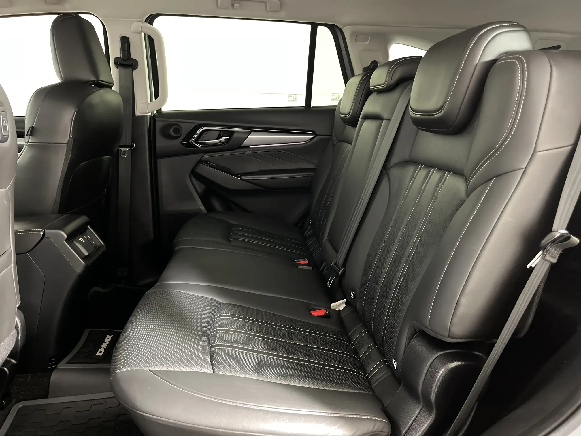 Isuzu MU-X