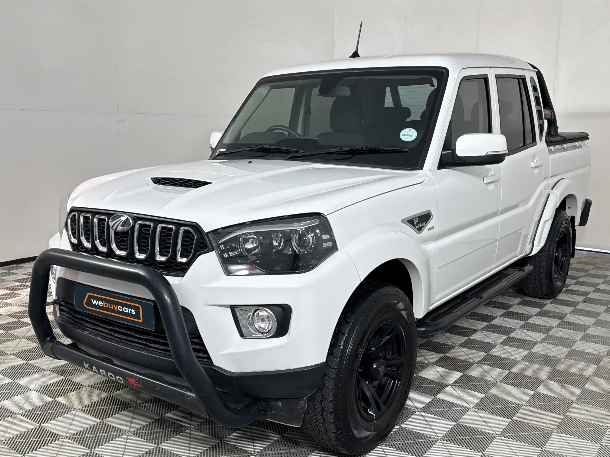 2025 Mahindra PIK UP