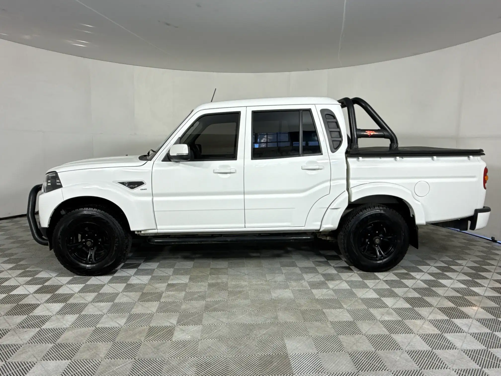 Mahindra PIK UP