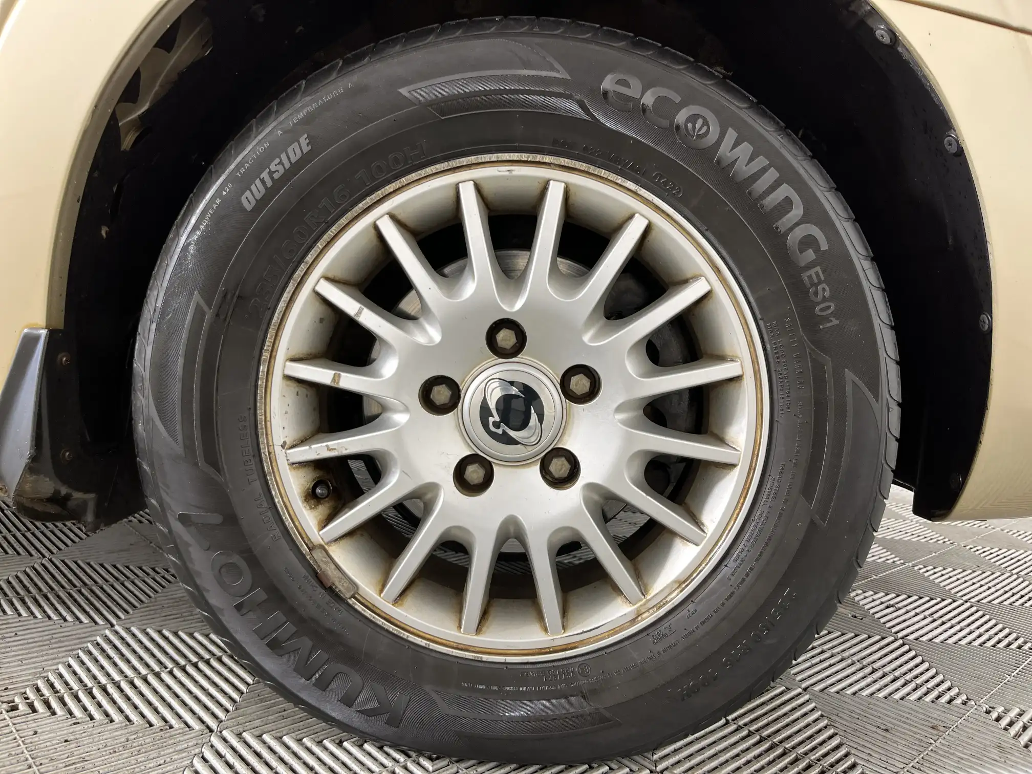 Ssangyong Stavic