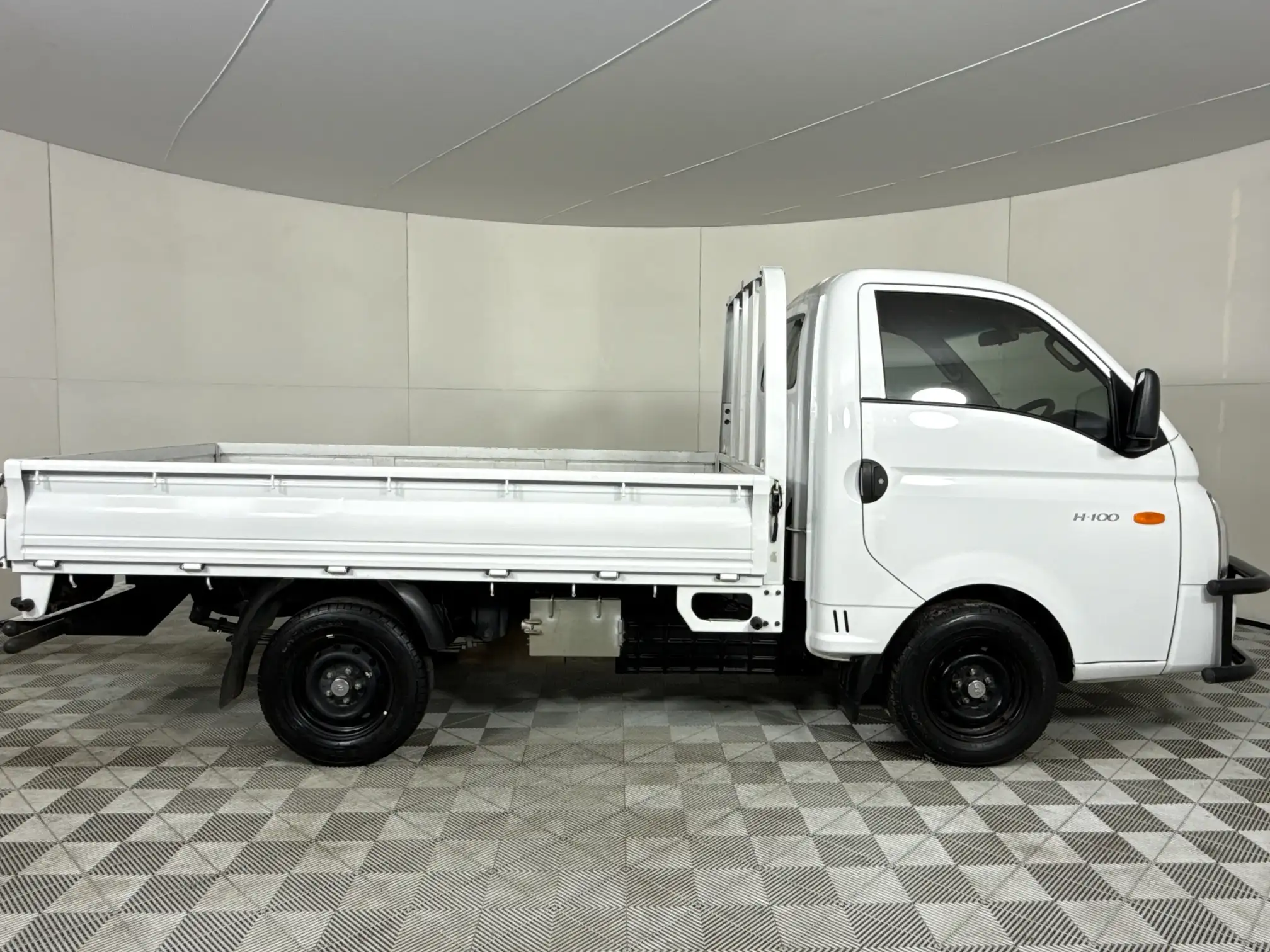 Hyundai H100