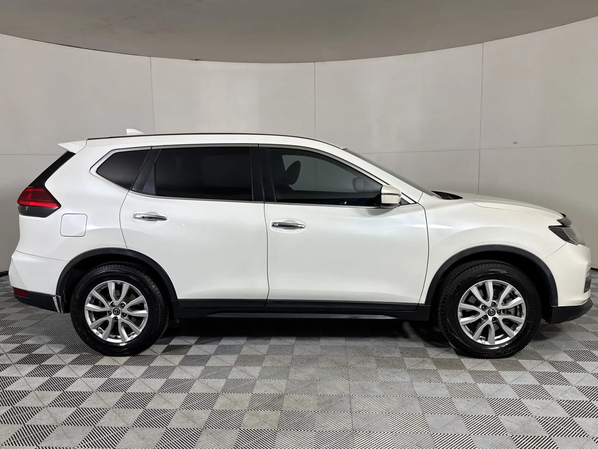 Nissan X Trail