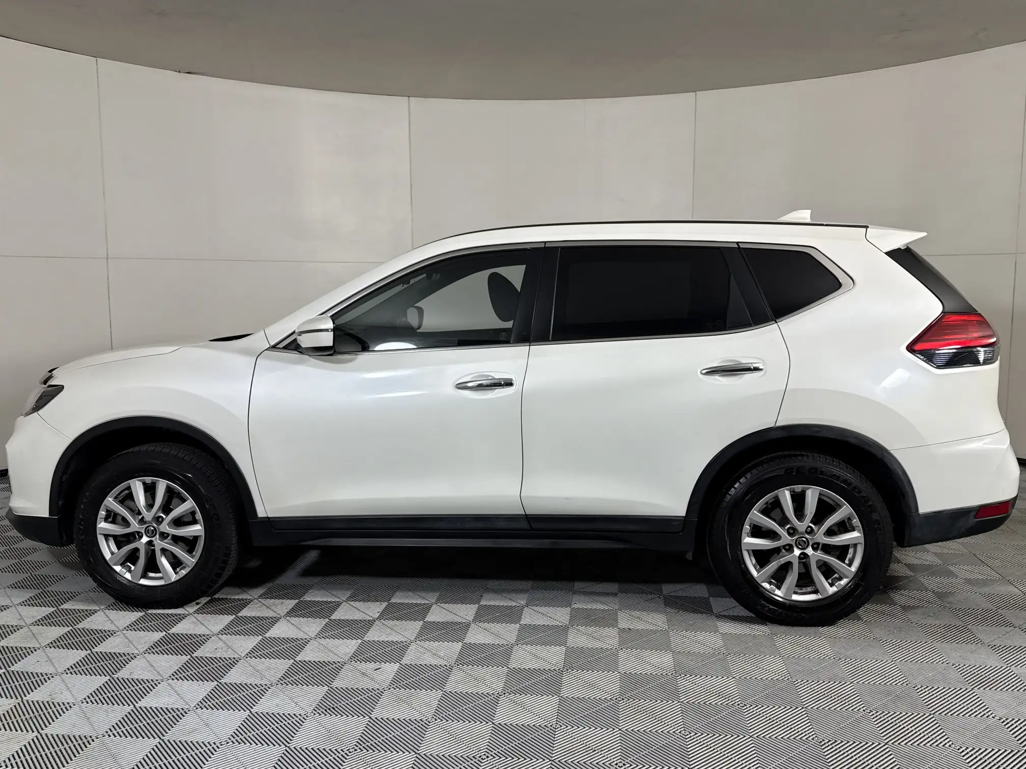 Nissan X Trail