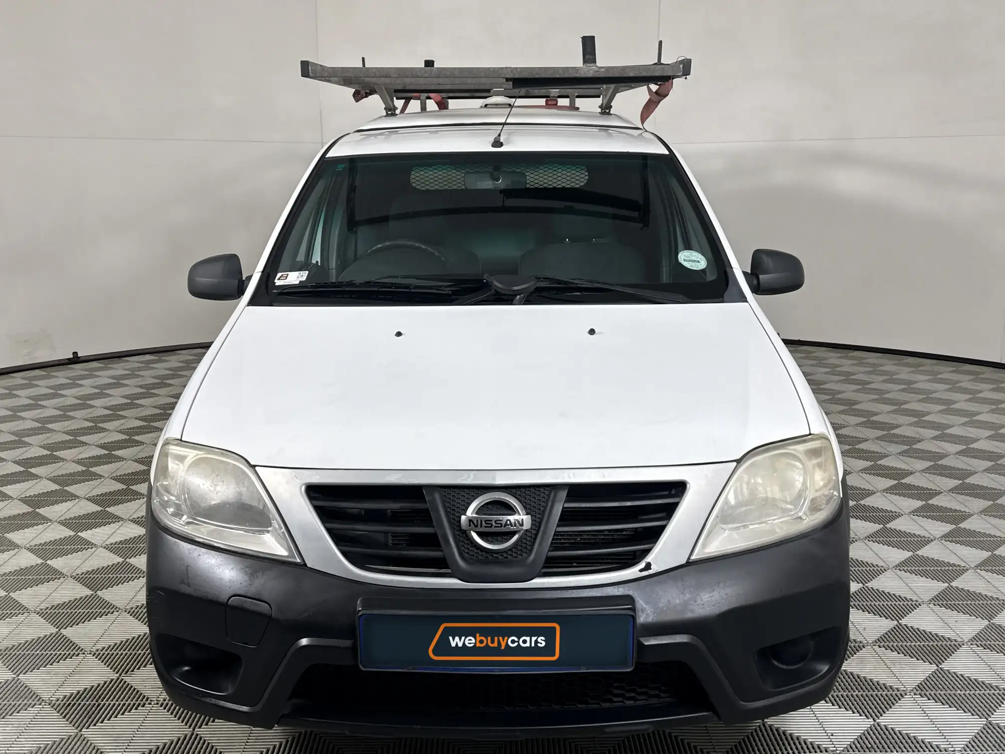 Nissan NP200