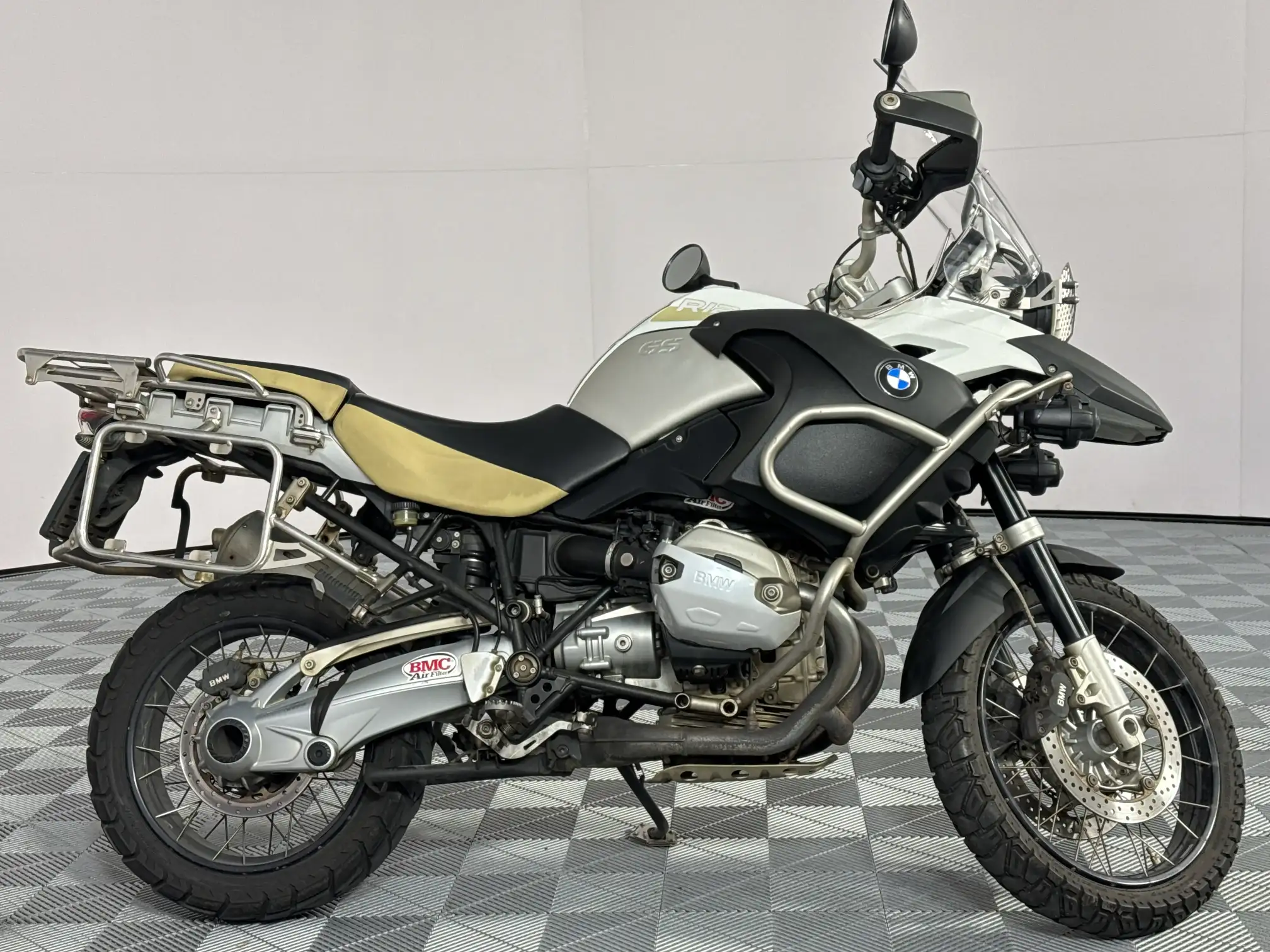 2012 BMW R Series
