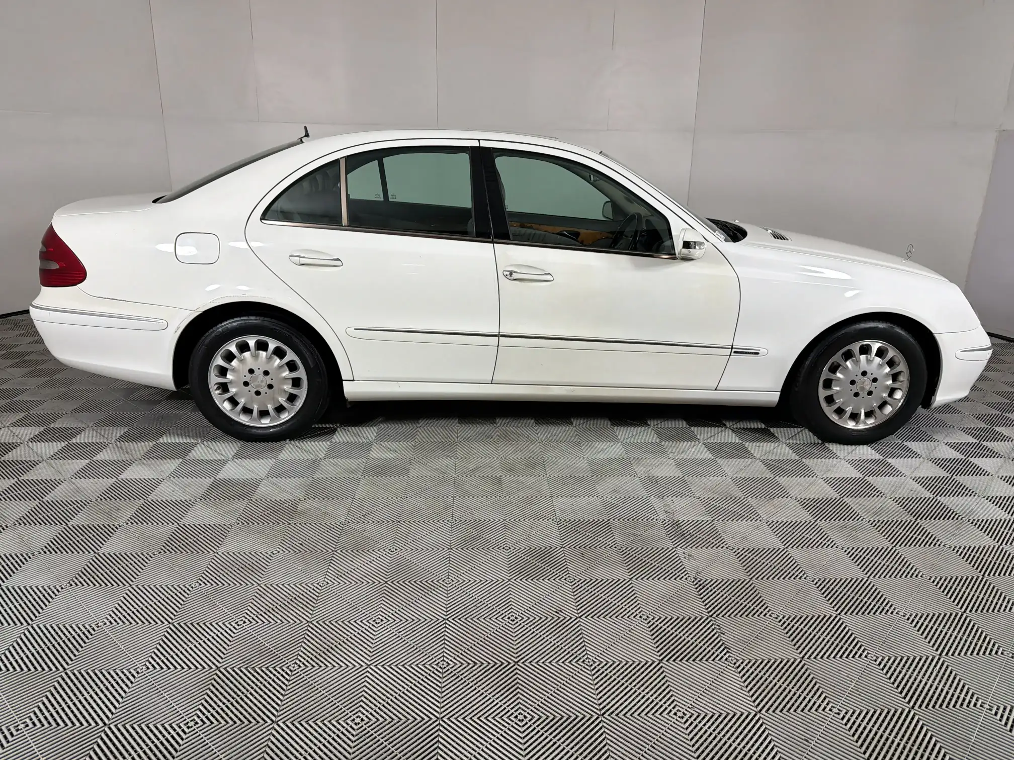 Mercedes-Benz E Class Sedan