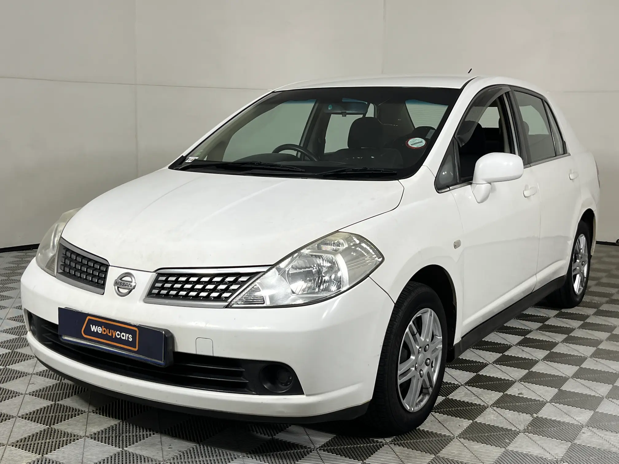 2013 Nissan Tiida 1.6 Visia + Auto (H32)