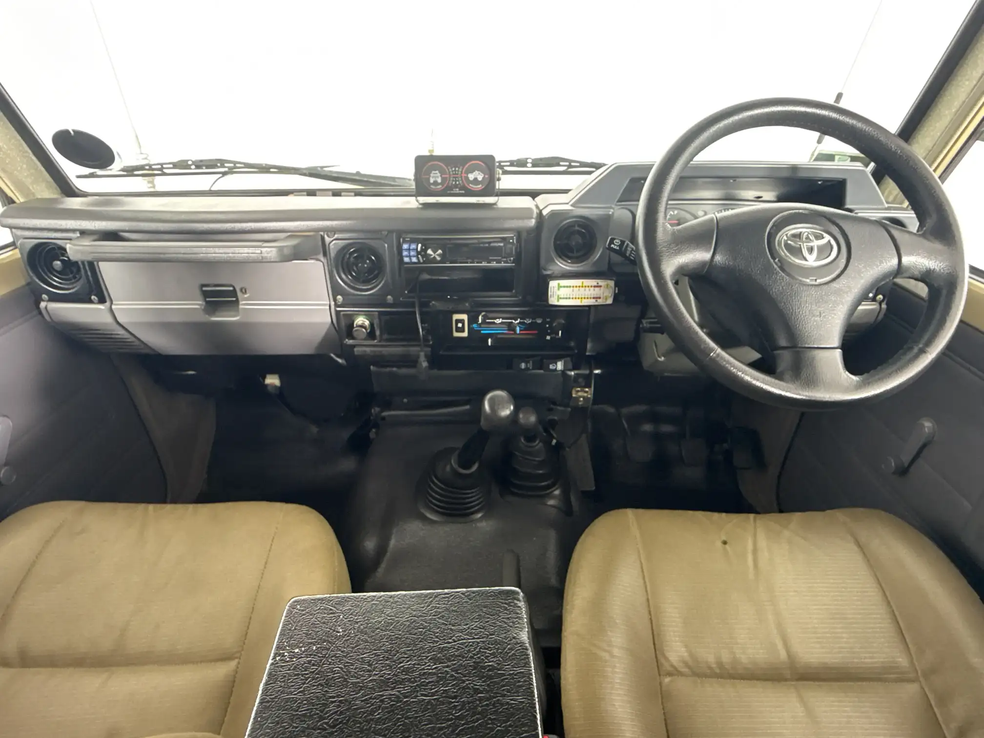 Toyota Land Cruiser 79