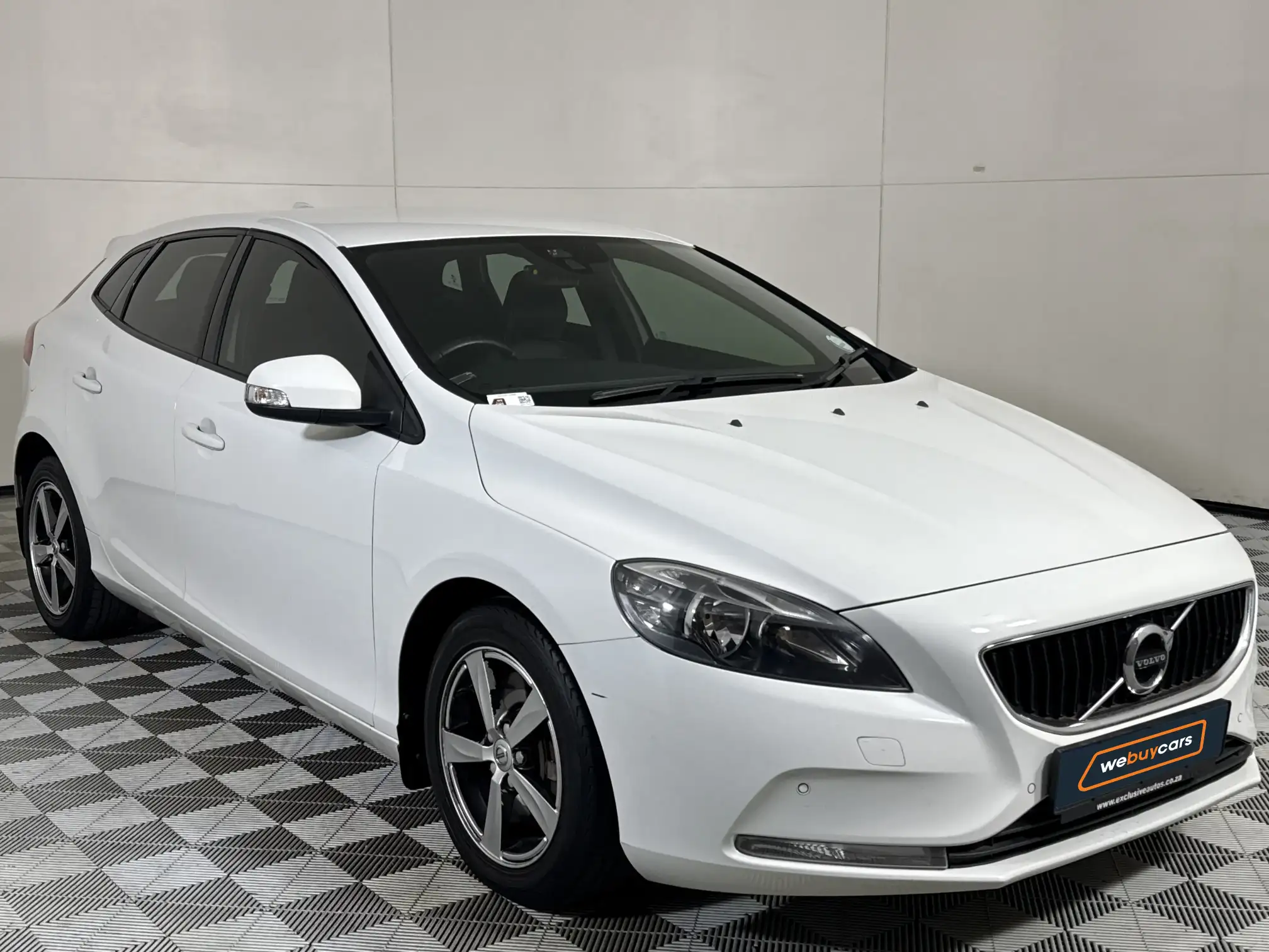 Volvo V40