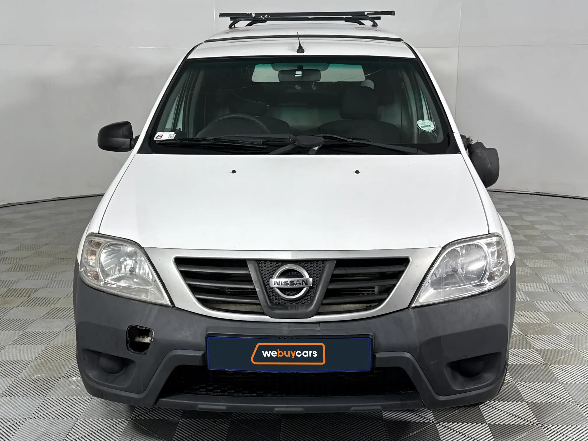 Nissan NP200