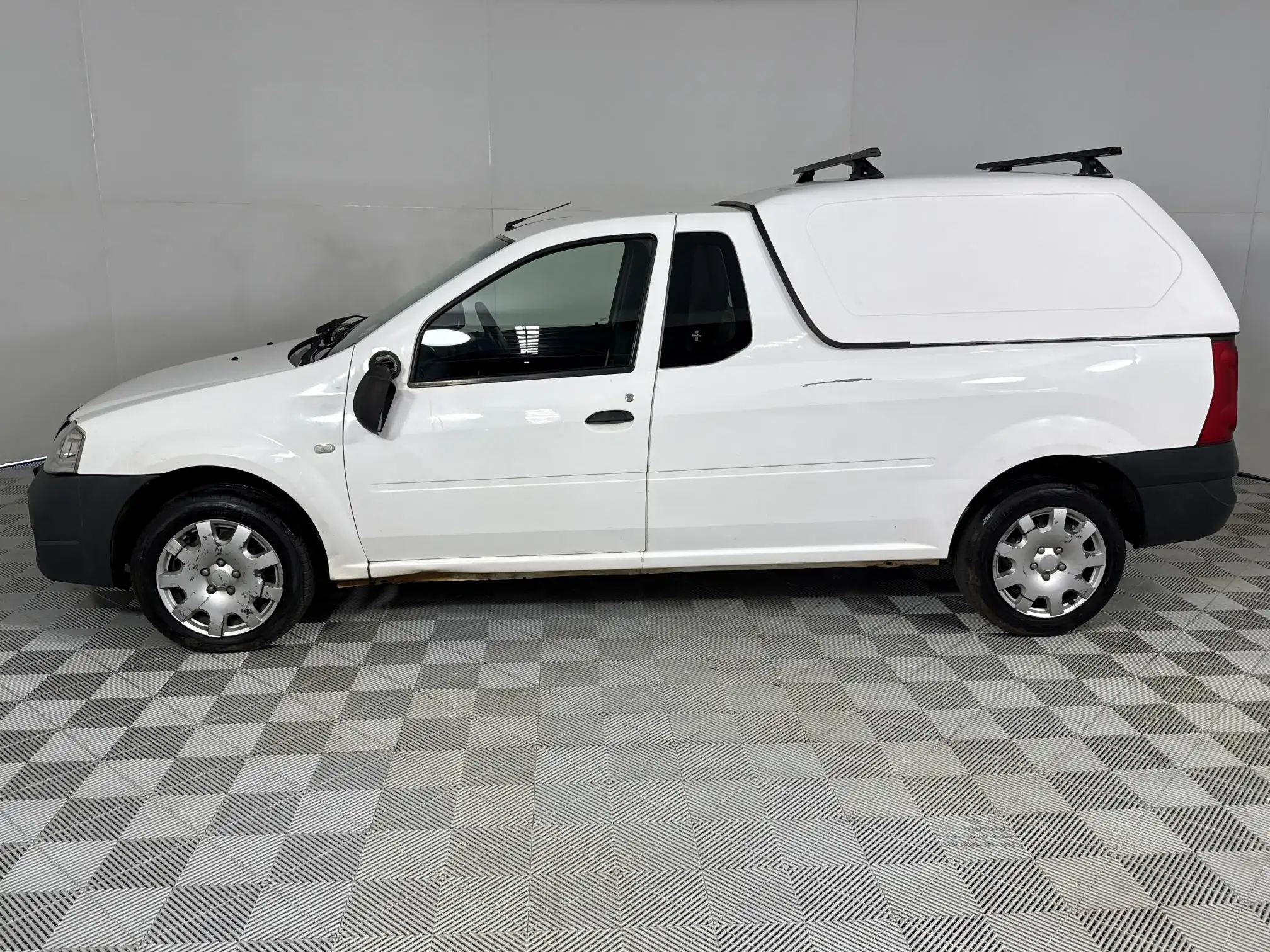 Nissan NP200