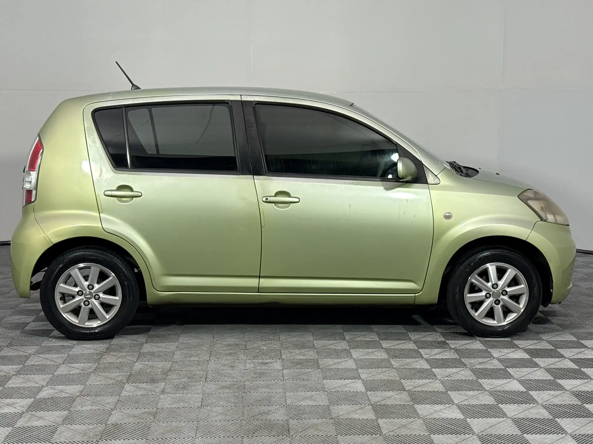 Daihatsu Sirion