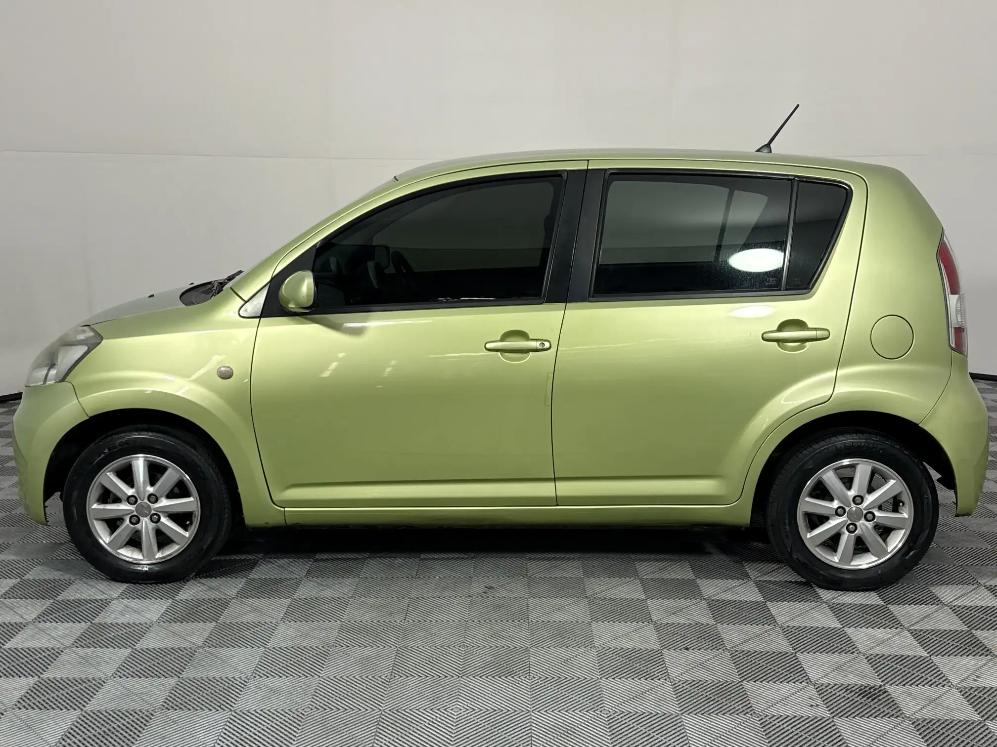 Daihatsu Sirion