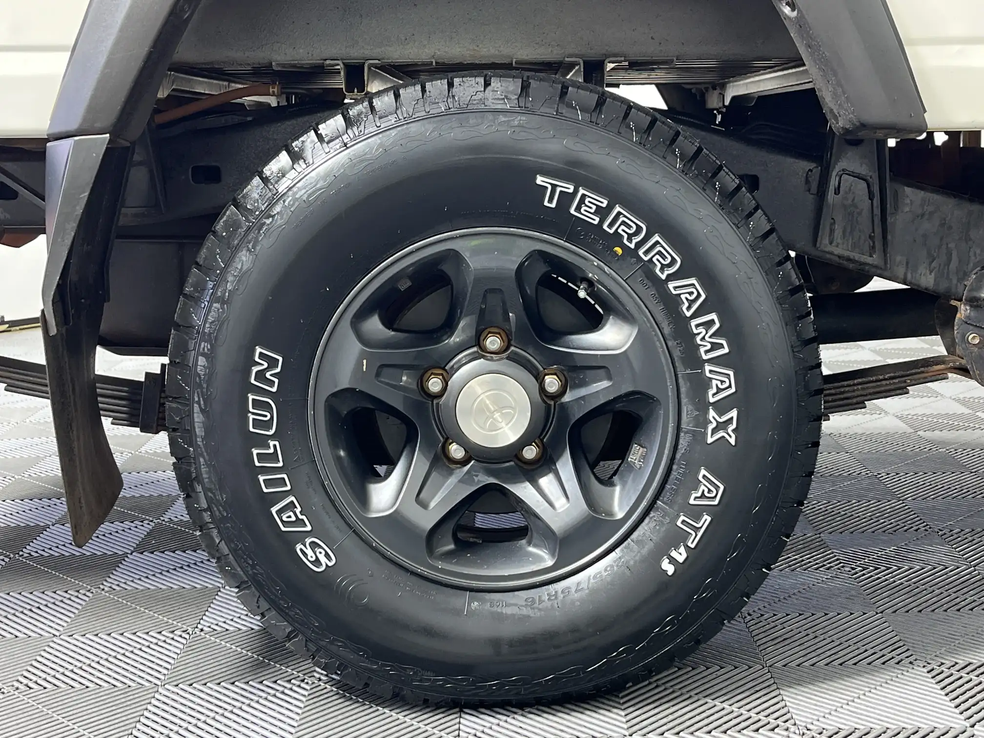 Toyota Land Cruiser