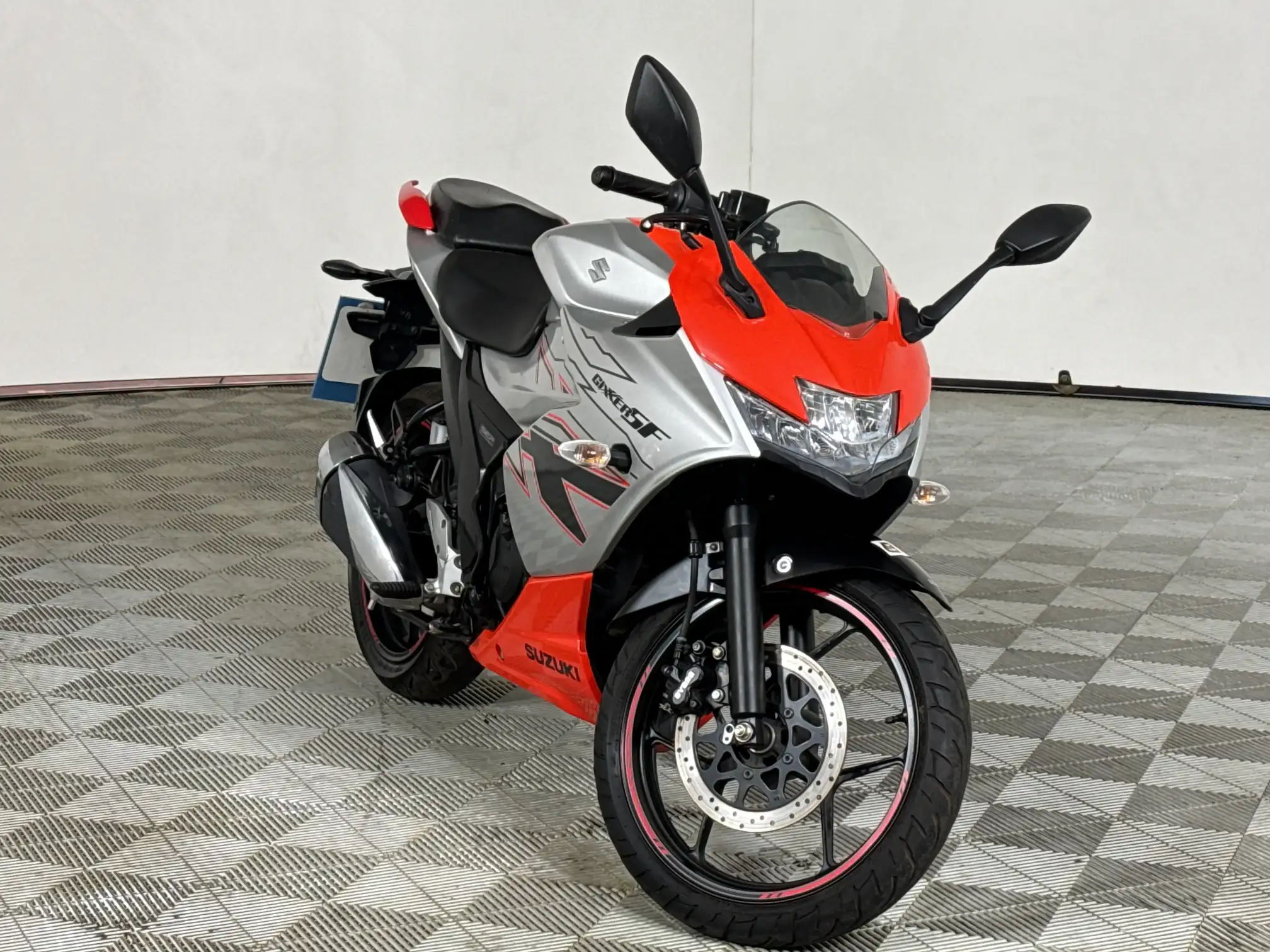 Suzuki GSX