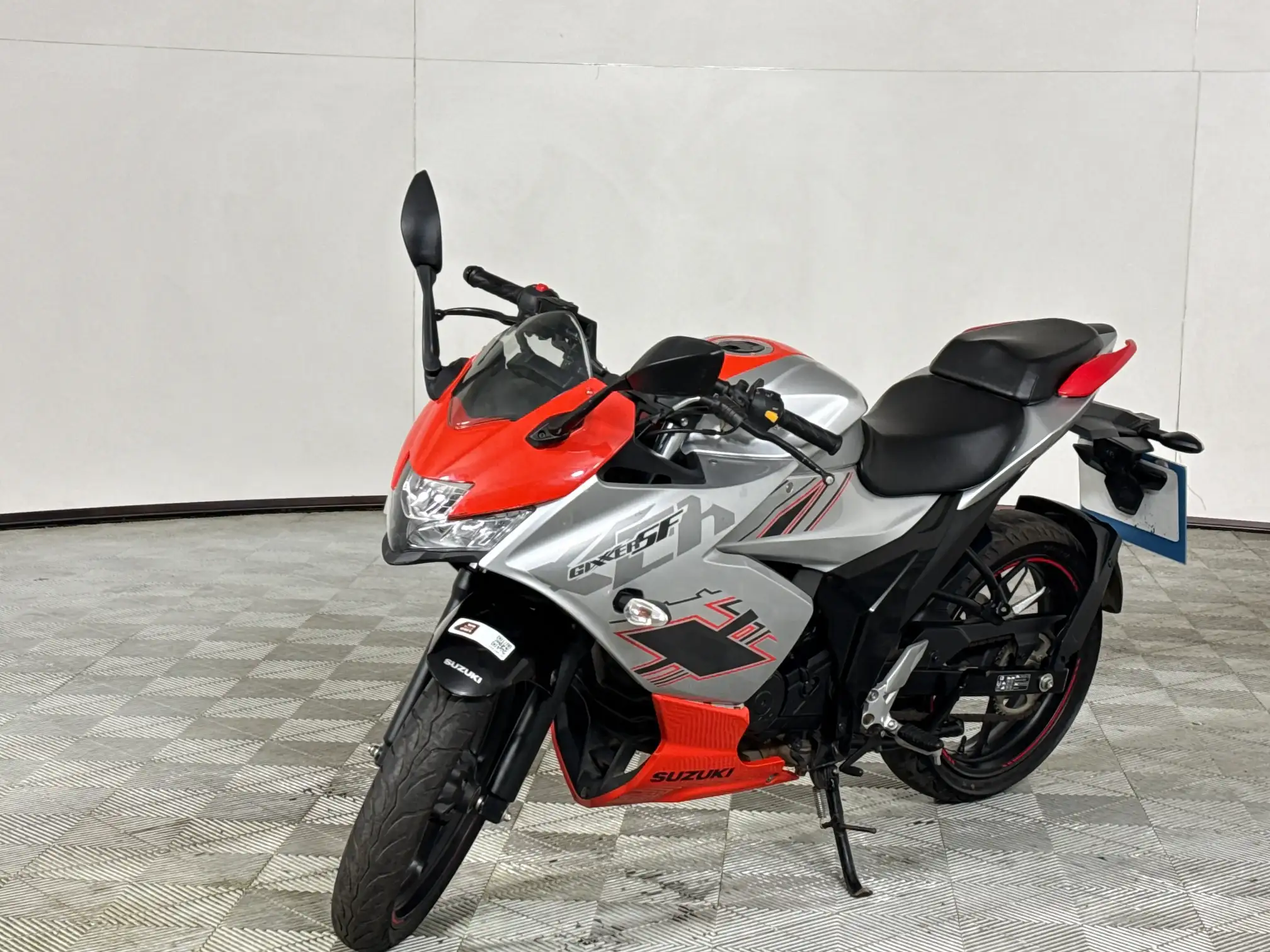 Suzuki GSX