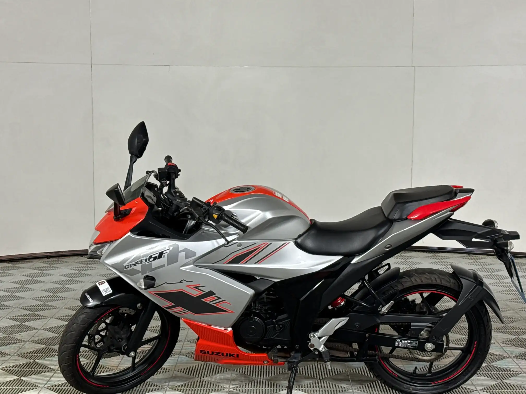 Suzuki GSX