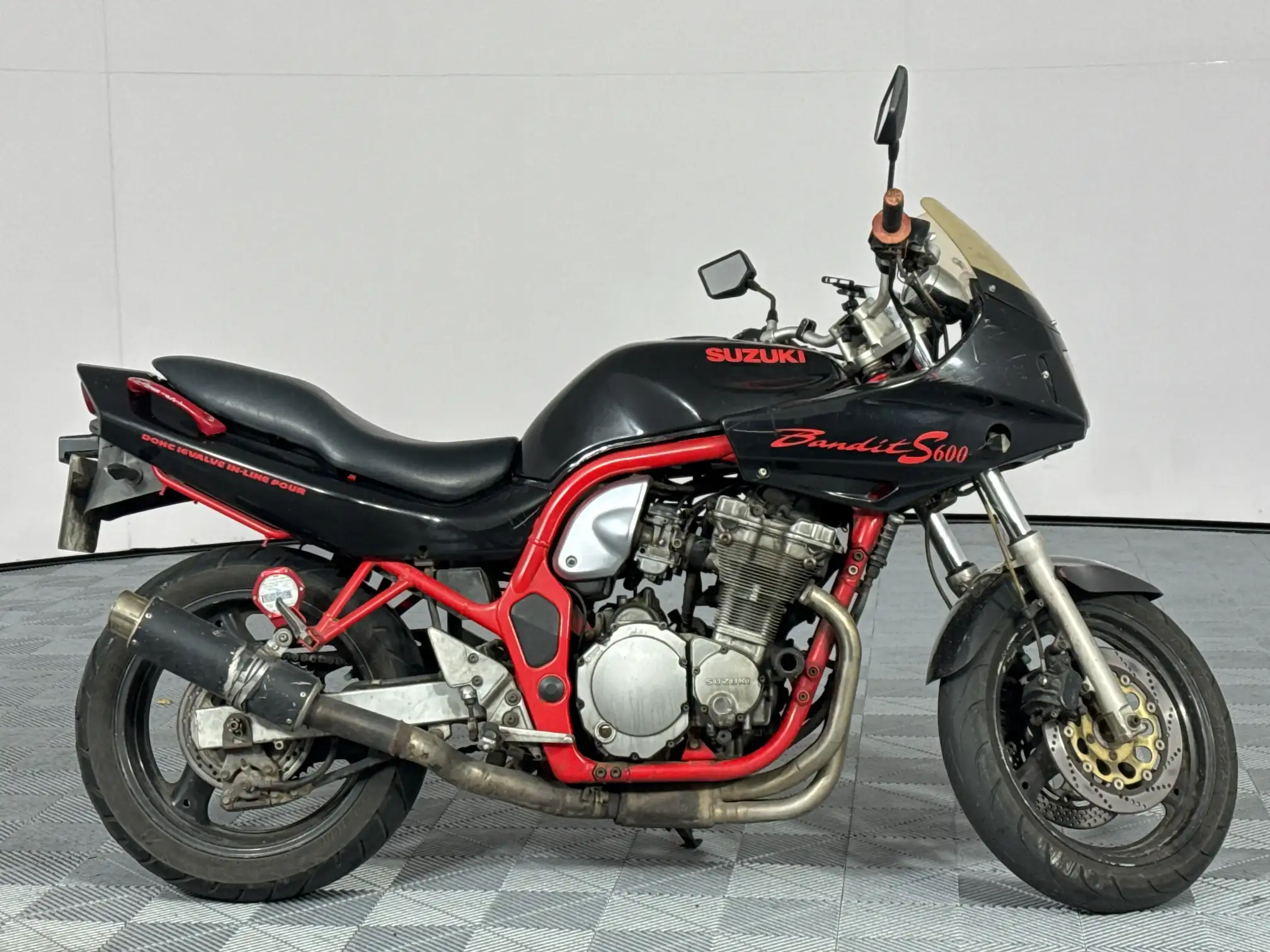 Suzuki GSF