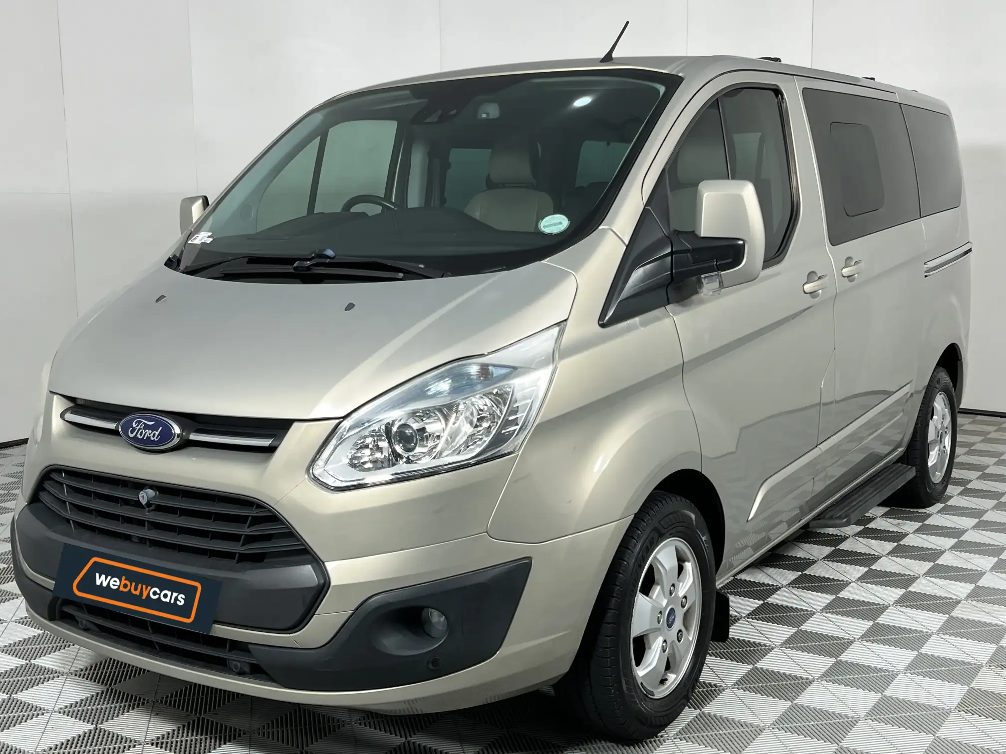 2015 Ford Tourneo
