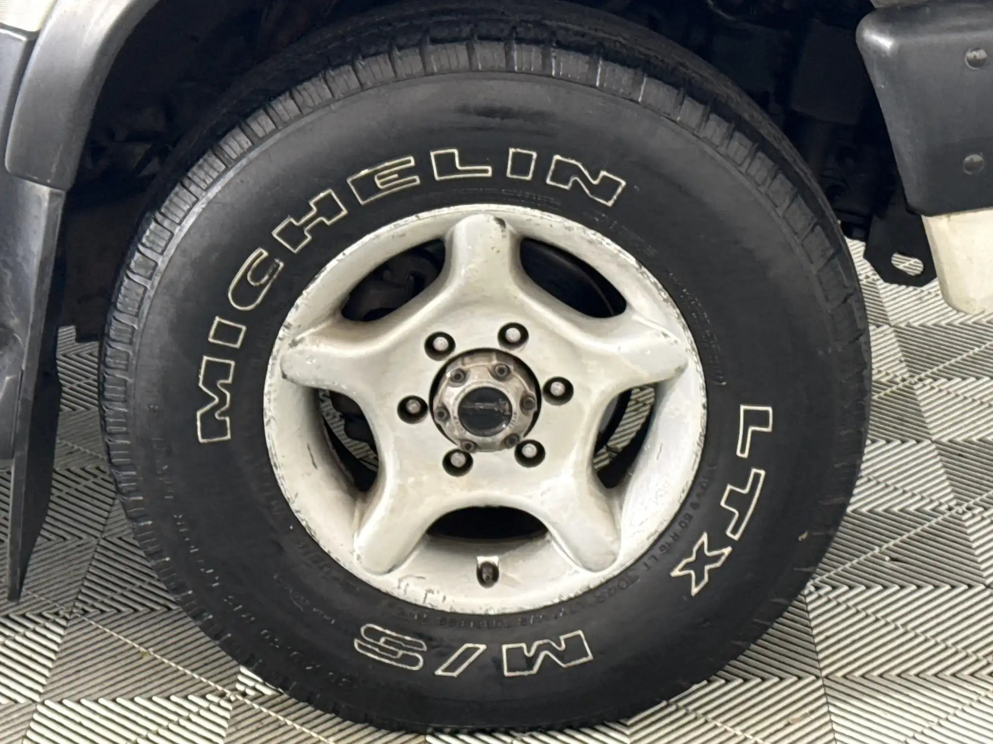 Nissan Sani