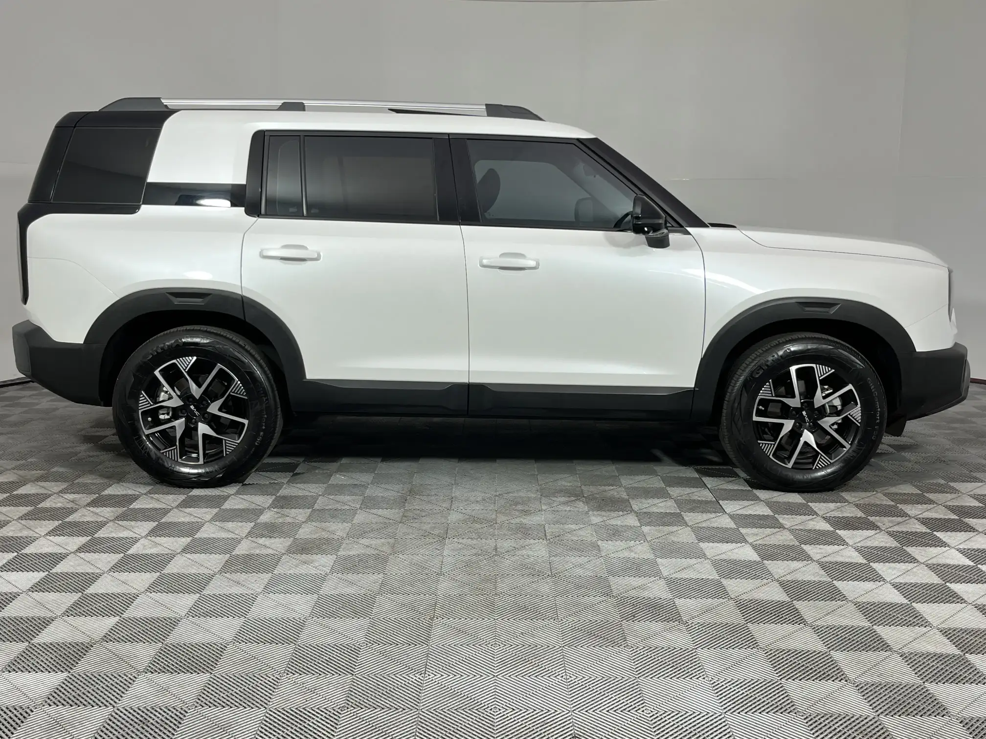 Baic B30