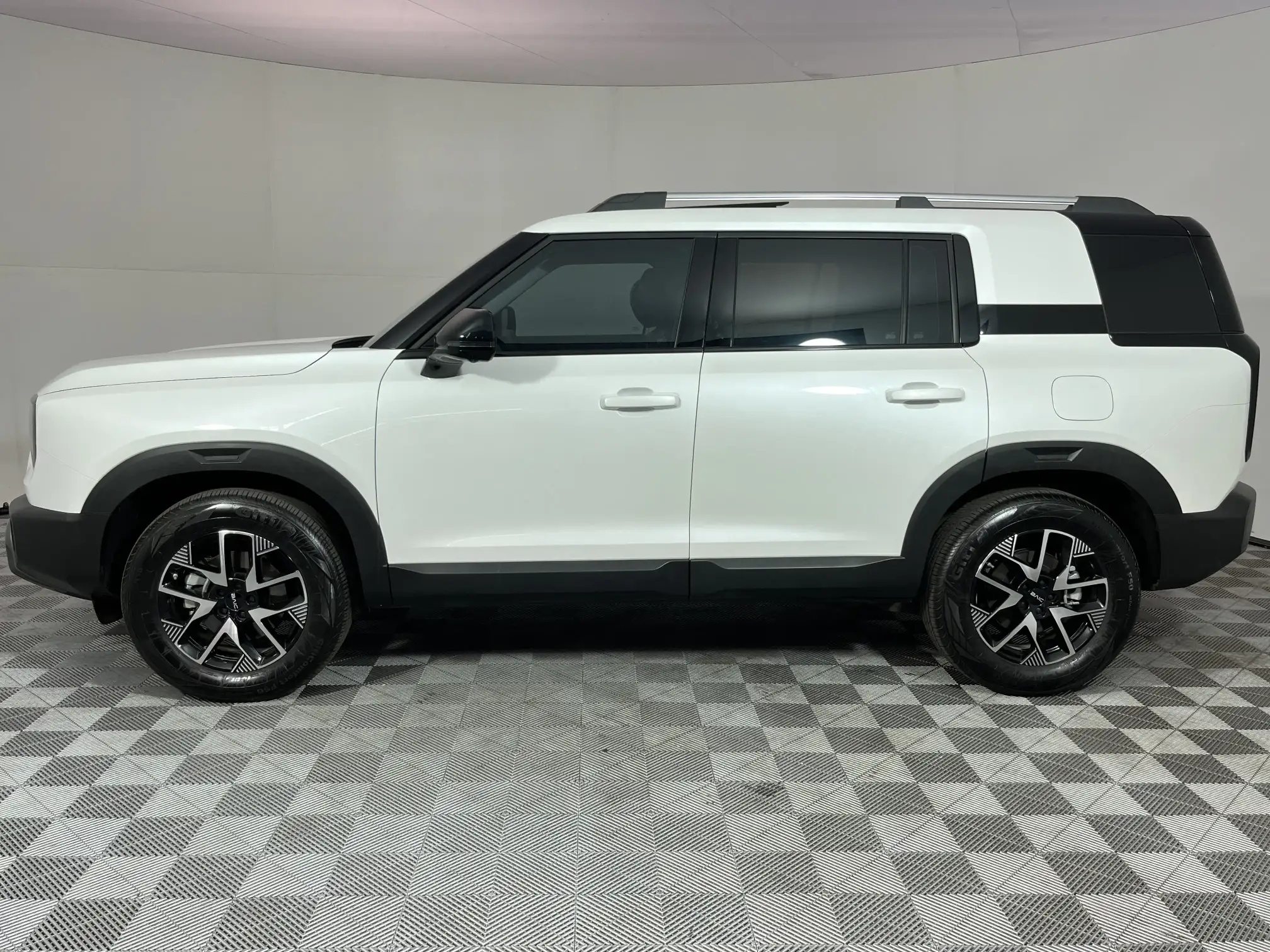 Baic B30