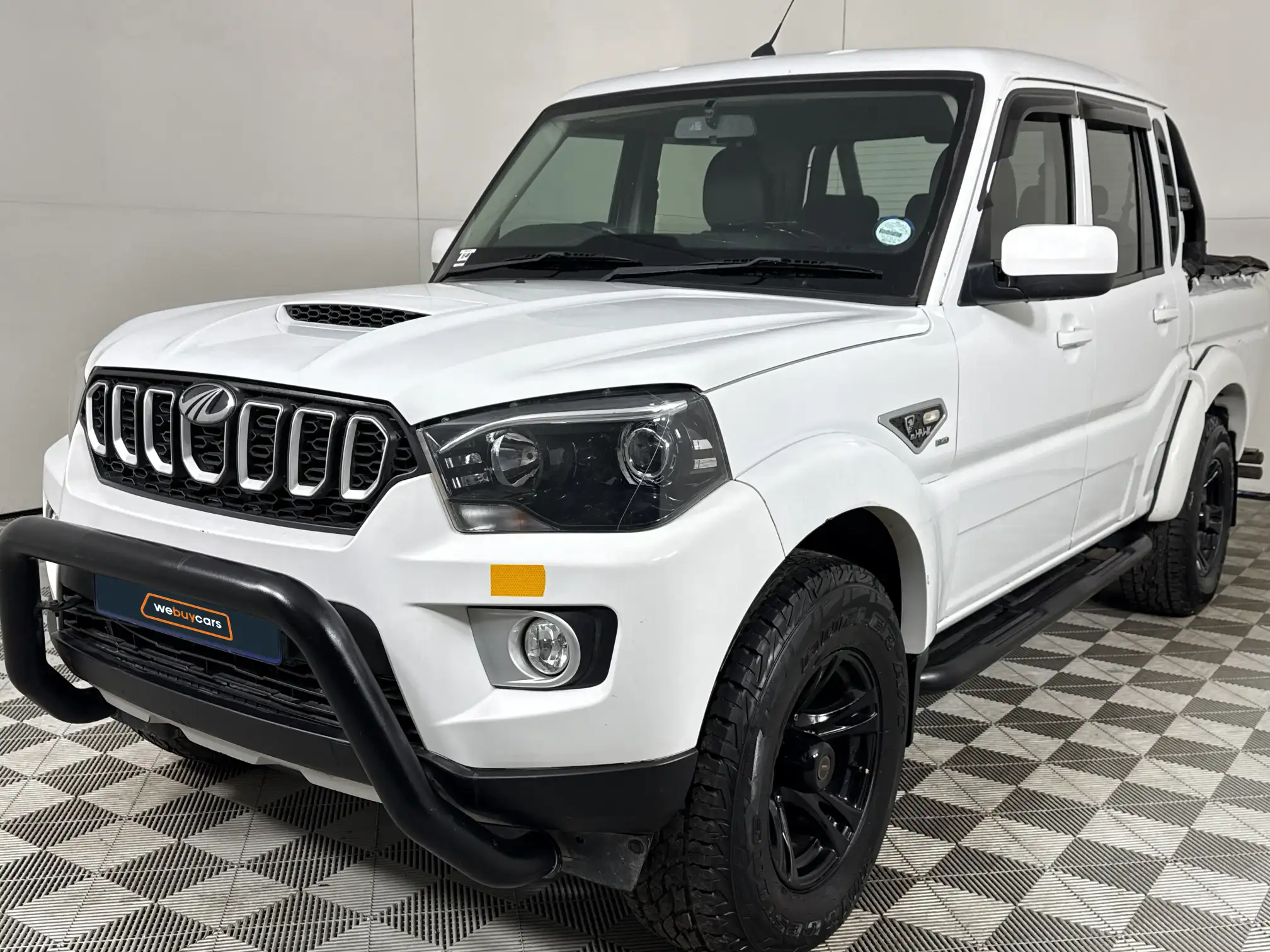 2021 Mahindra PIK UP