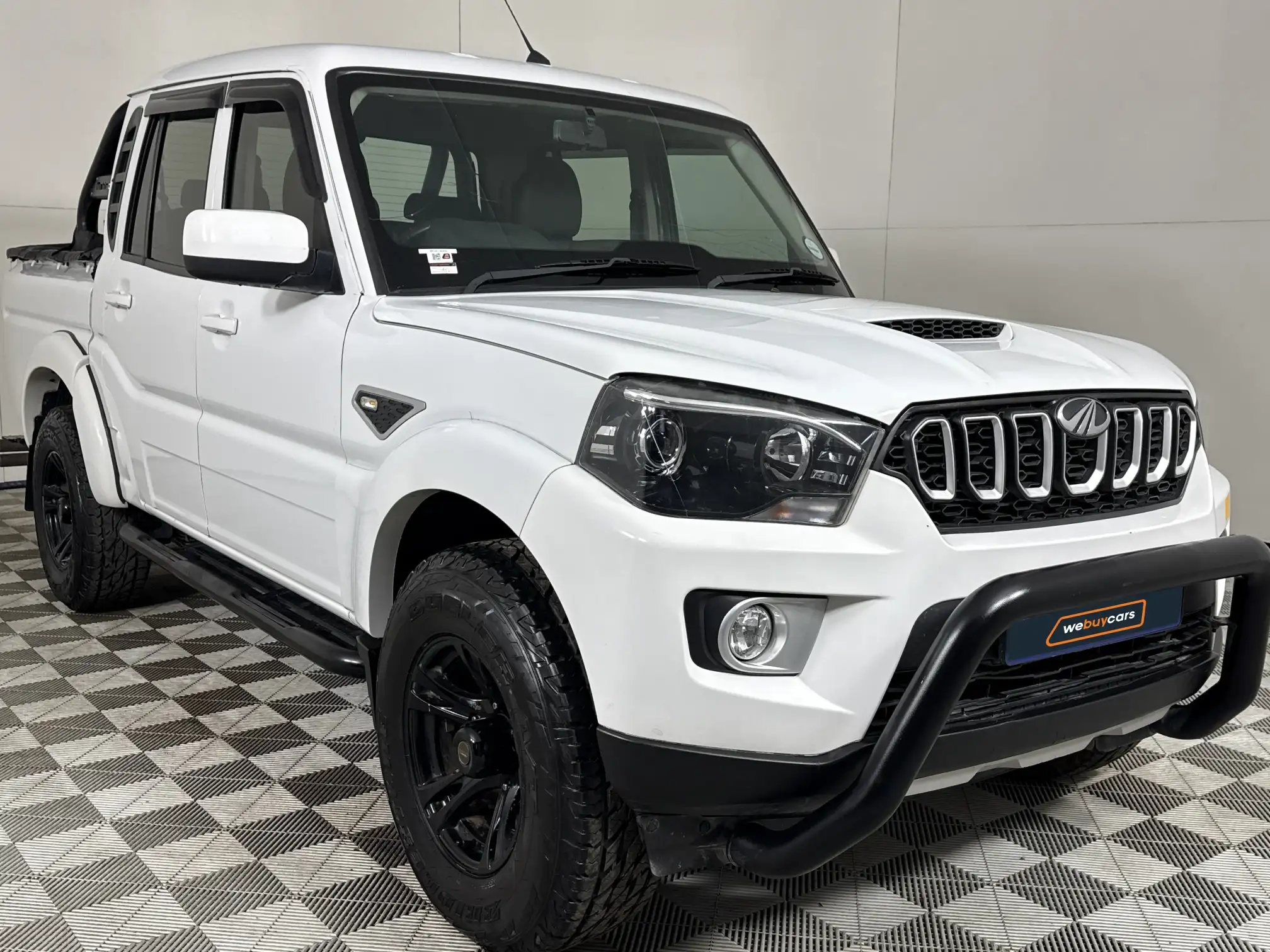 Mahindra PIK UP
