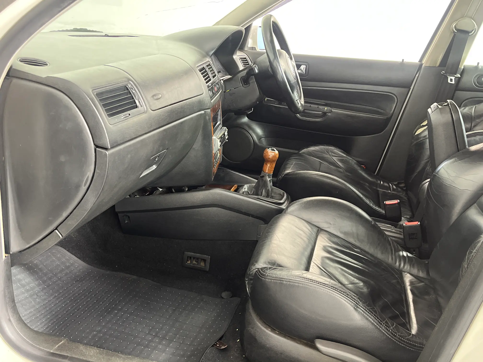 Used 2000 Volkswagen Jetta 4 2.3 V5 for sale WeBuyCars