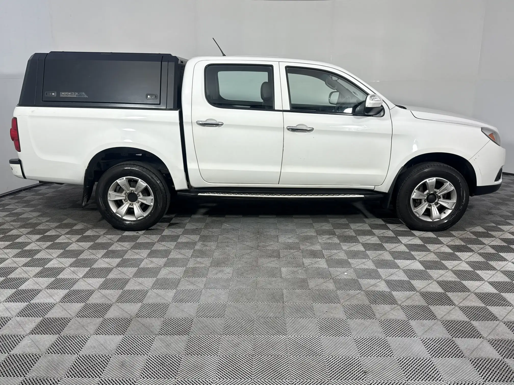 JAC T6